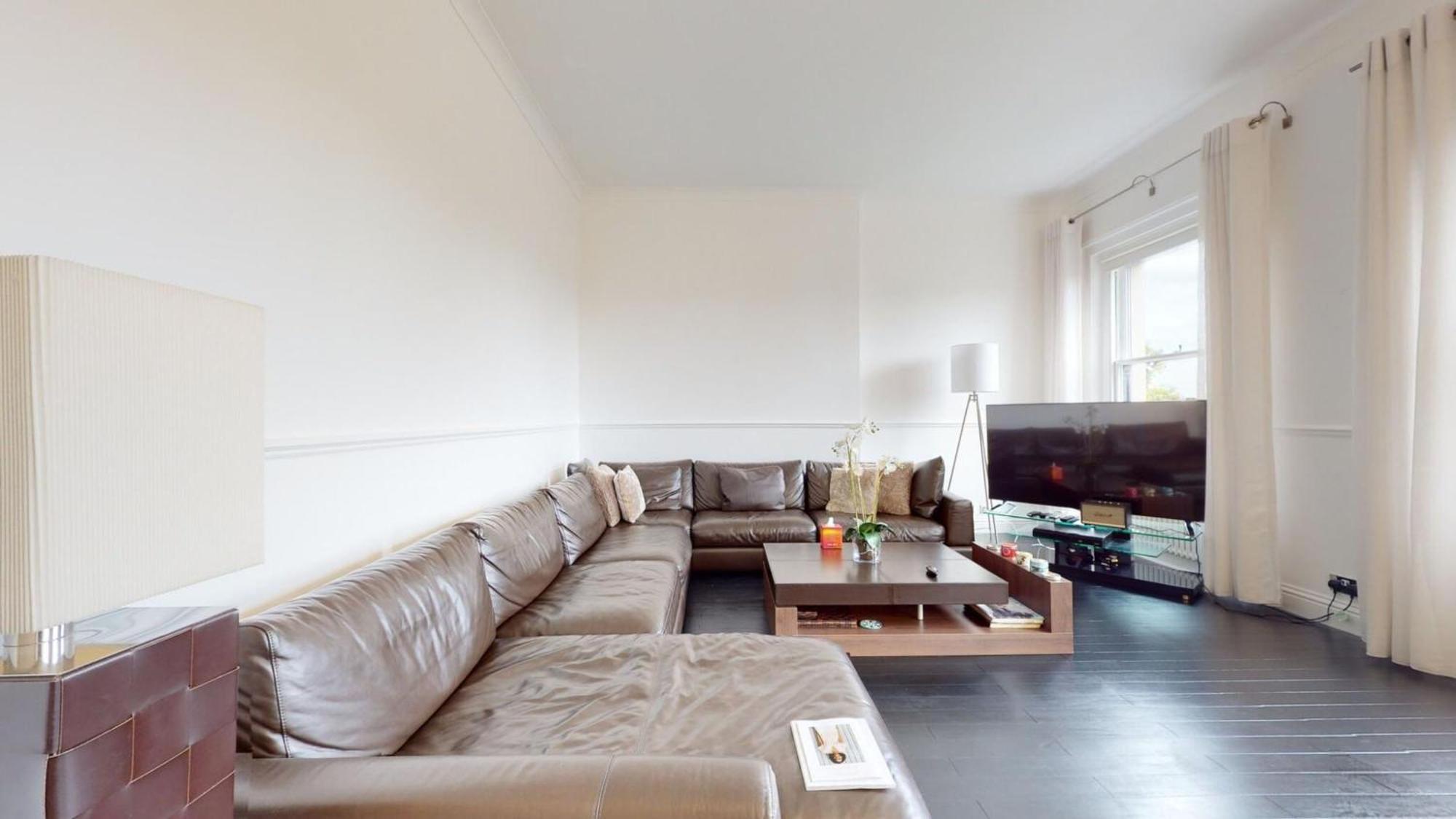Hyde Park Gardens - 2 Bedroom Apartment London