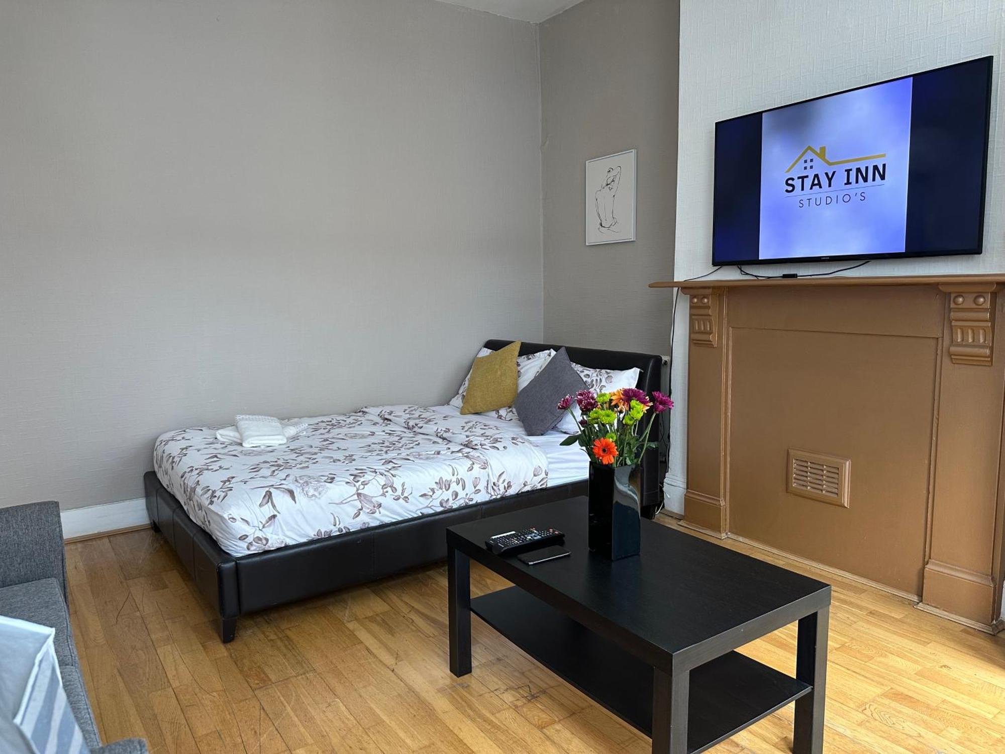 Studio's Apartment *