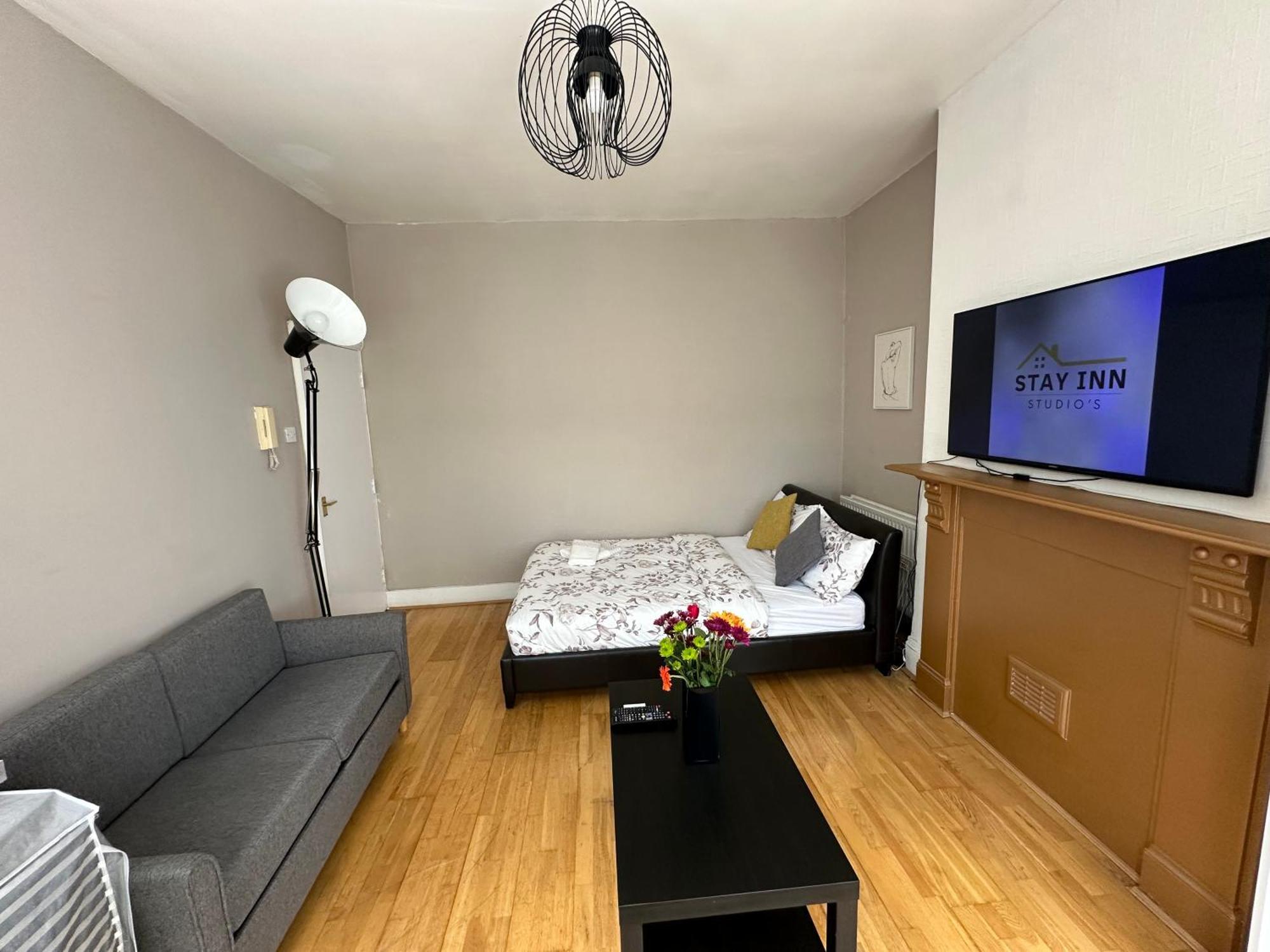 Studio's Apartment London