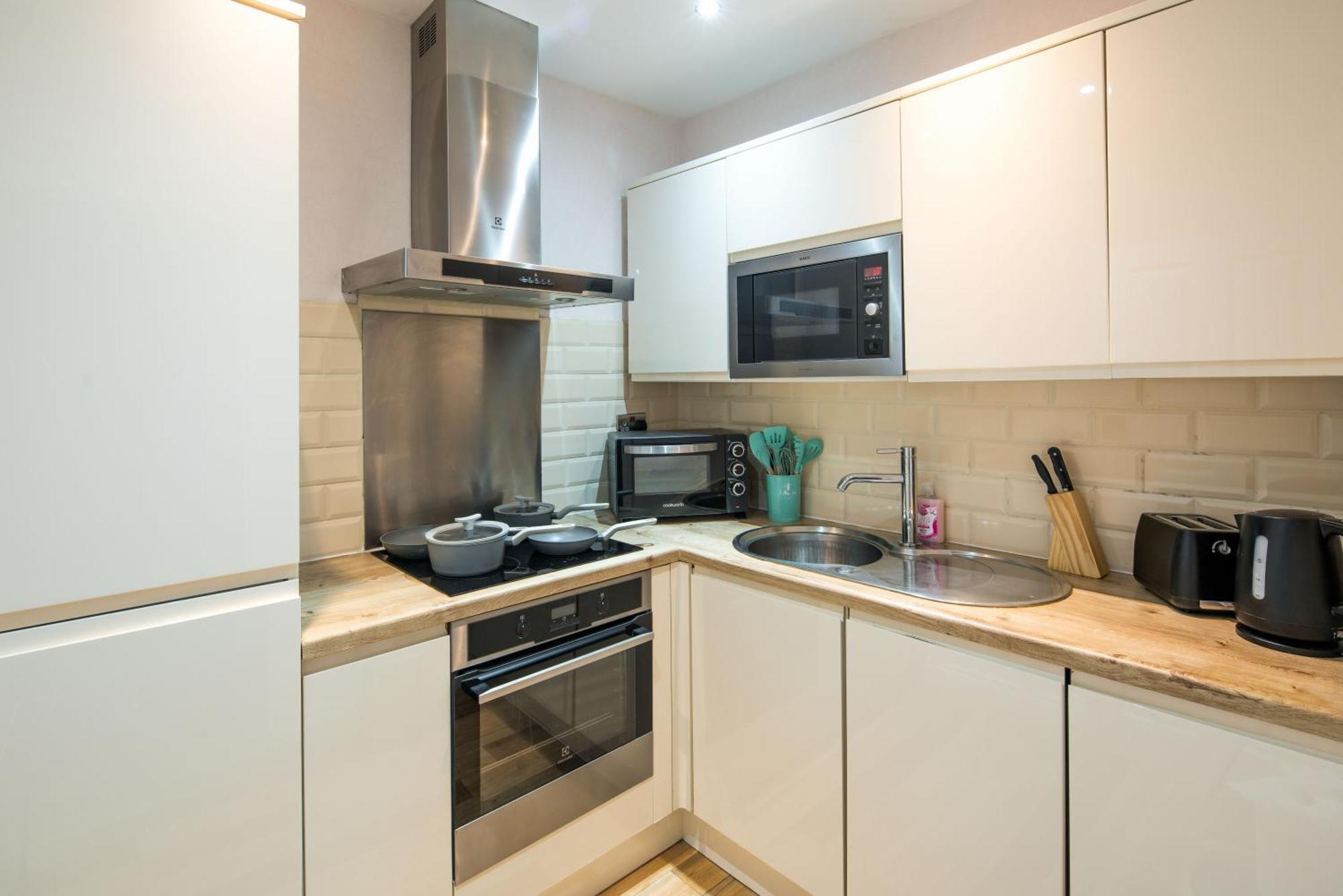 Wg1 Kensington-westfieldsmall- Central Apartment