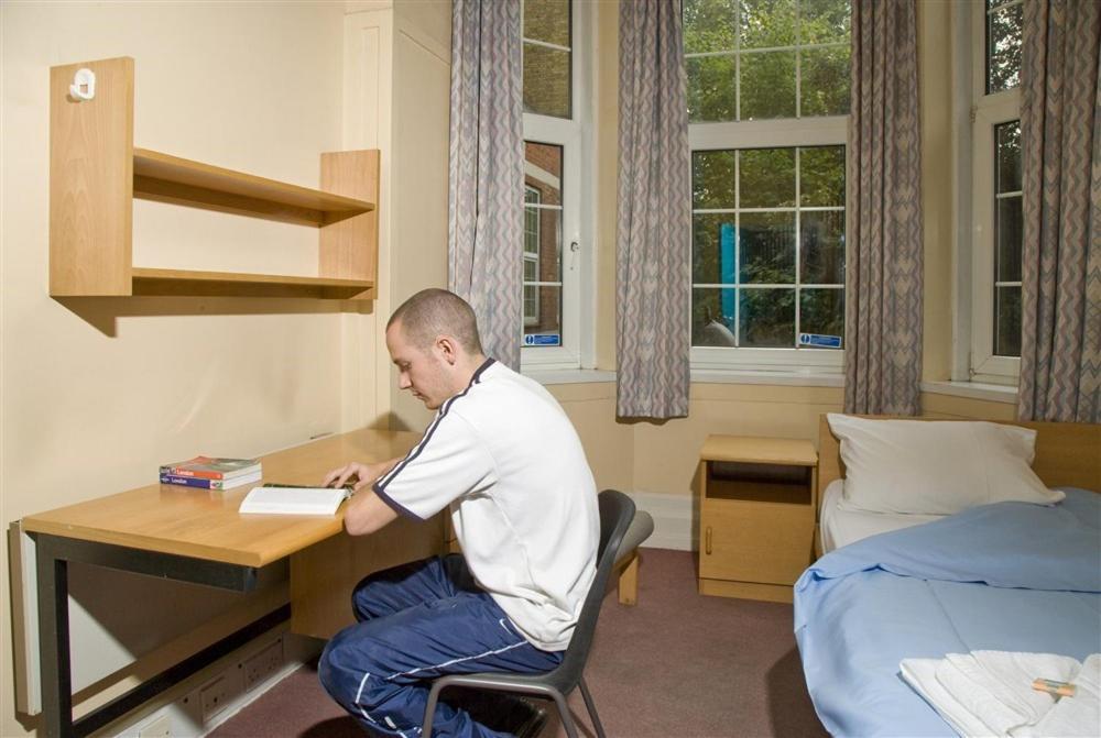 Langton Close House, Apartment *