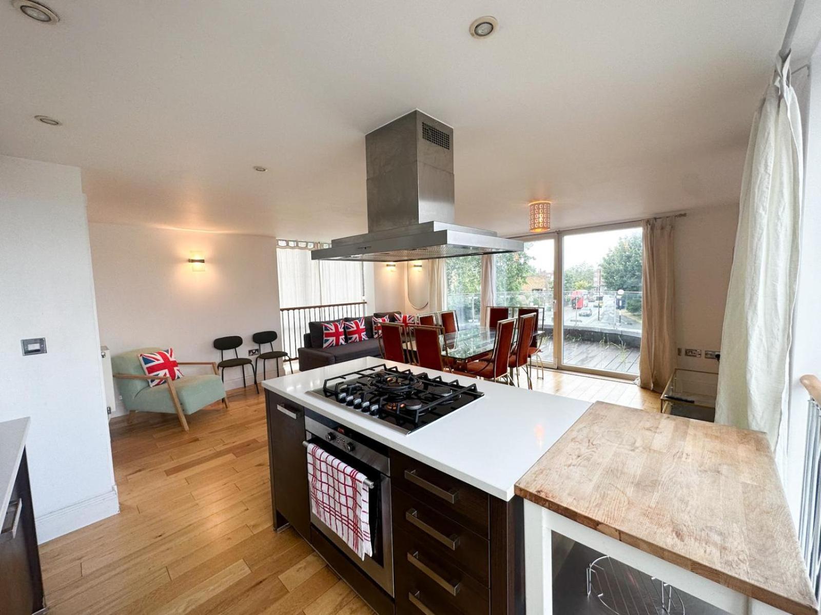 Clapham Court Penthouse London