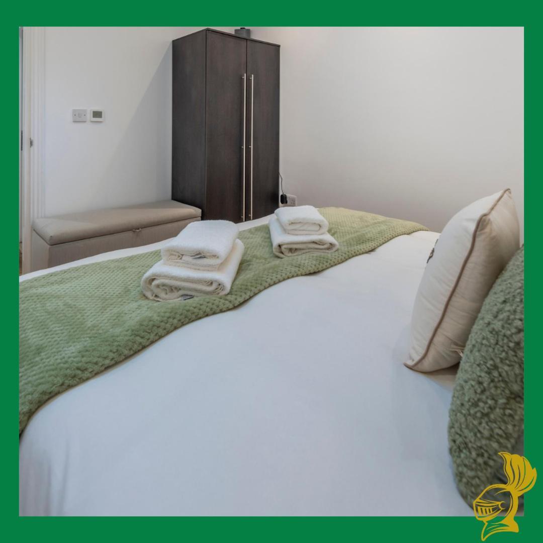Apartment The Borough Devereux Residences Newly Refurbished
