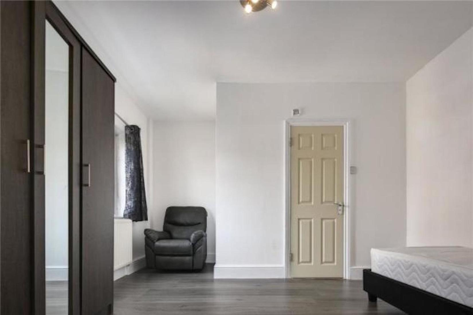 In Guest - Limehouse Townhomes Modern Spacious Serviced Double * London