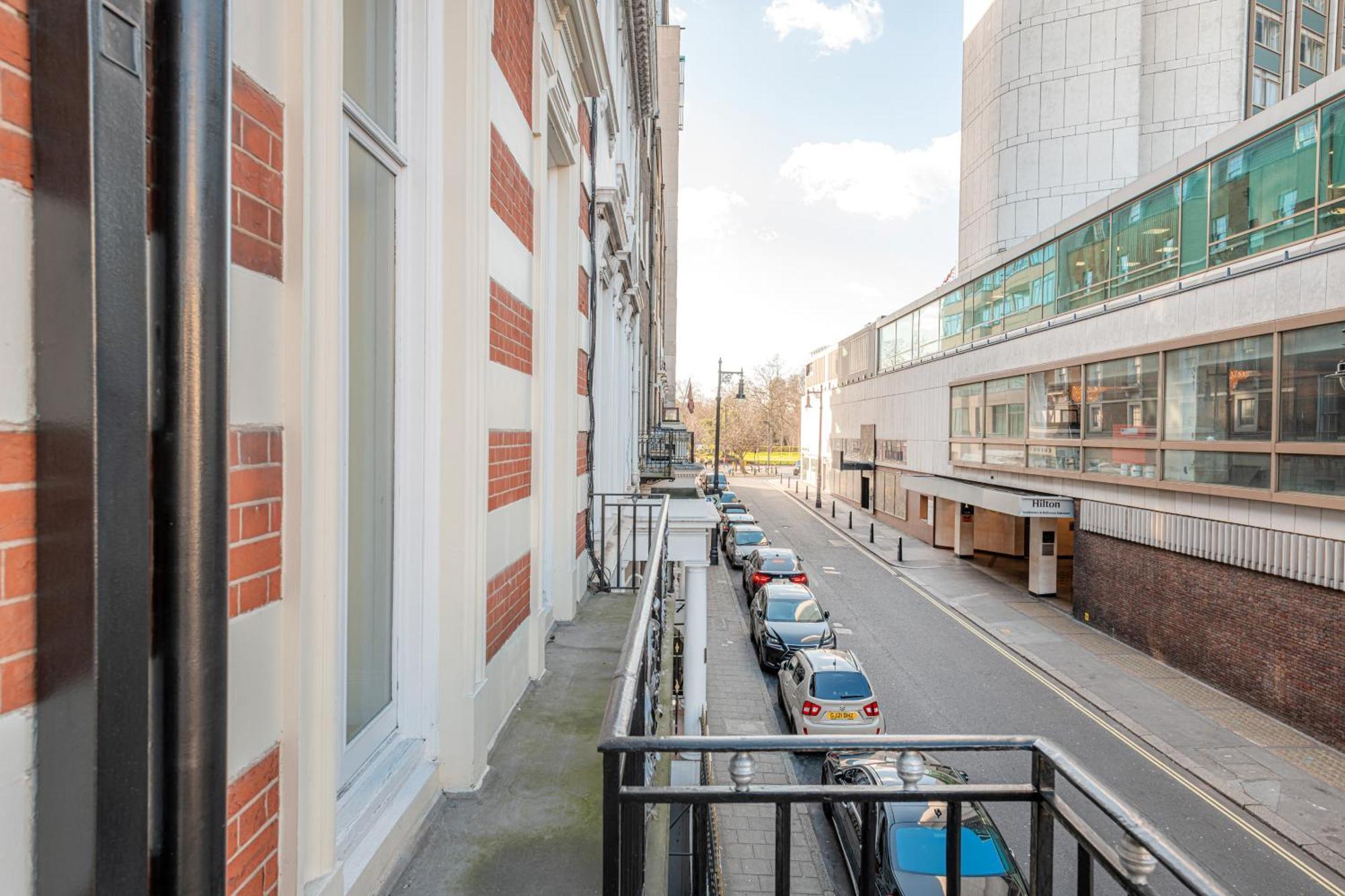 20 Hertford Street Aparthotel 4*