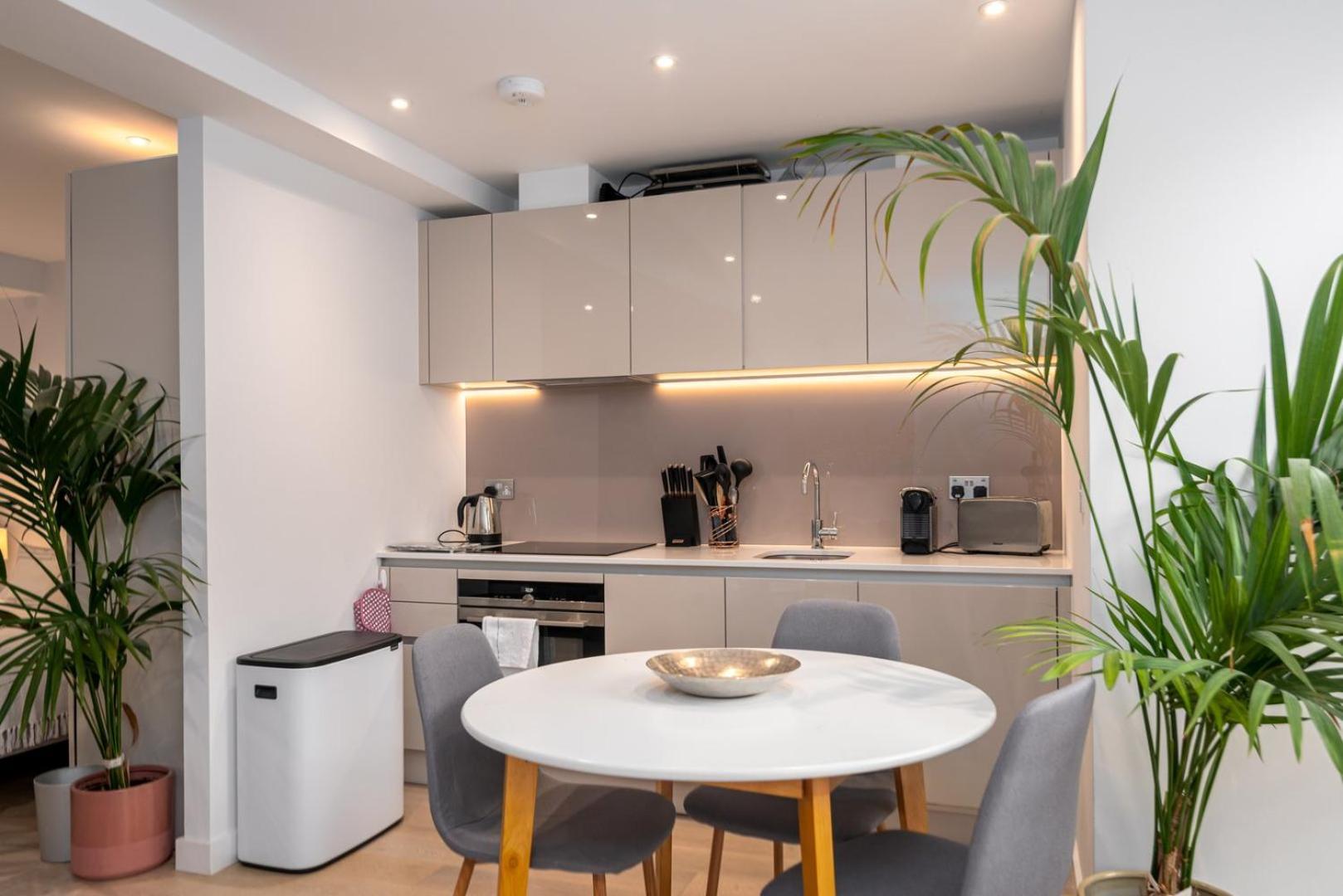 Guestready - Modern Studio For 2 In Albion Court Apartment *