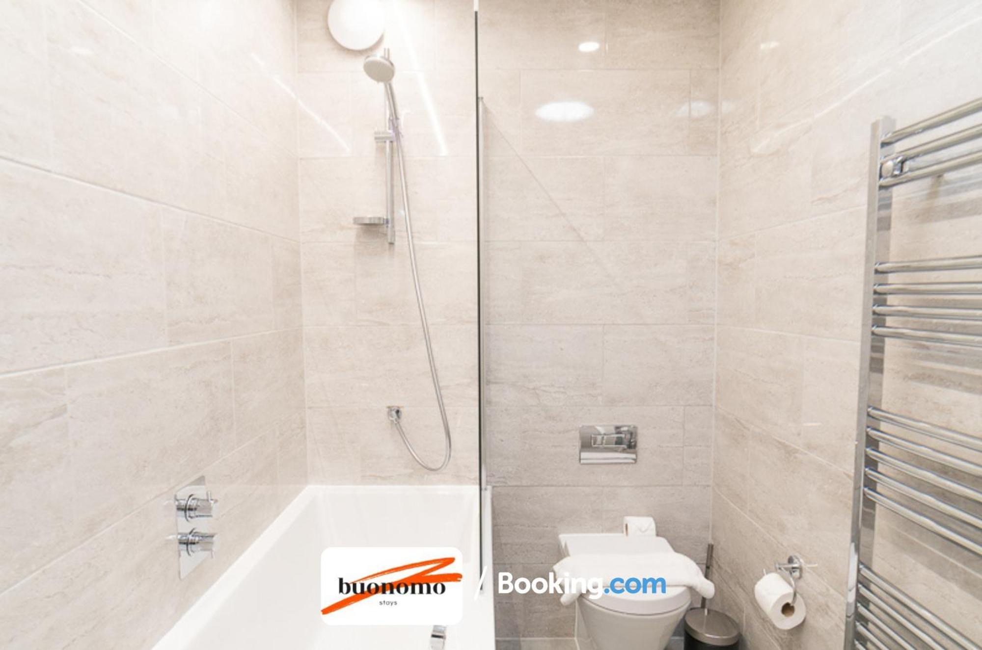 Two Bedroom At Buonomo Short Lets & Serviced Apartamento *