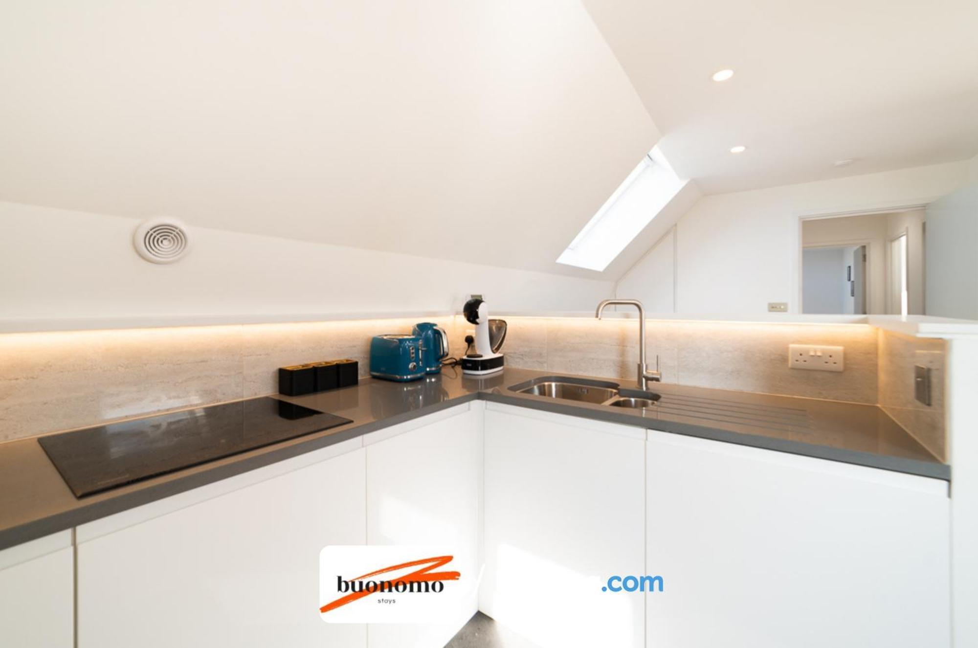 Apartamento Two Bedroom At Buonomo Short Lets & Serviced Londres