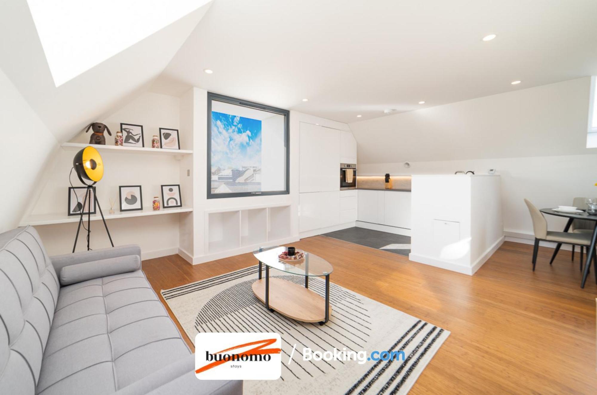 Two Bedroom At Buonomo Short Lets & Serviced Londres