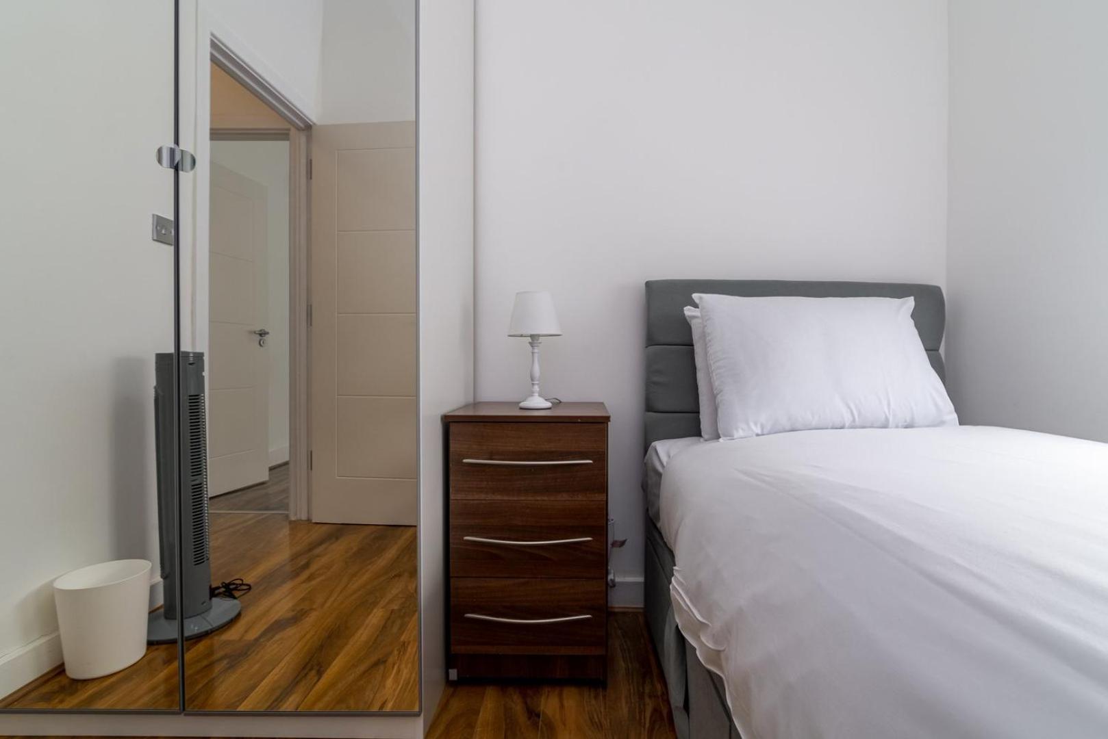 Holiday home Guestready - Tranquil Brixton Hill Retreat London