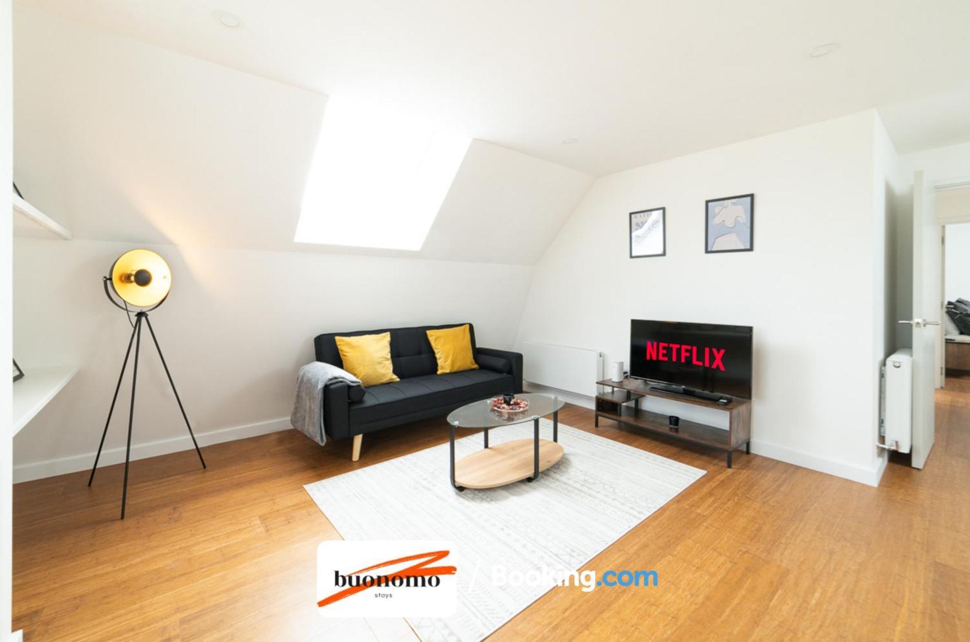Two Bedroom At Buonomo Short Lets & Serviced Apartment London