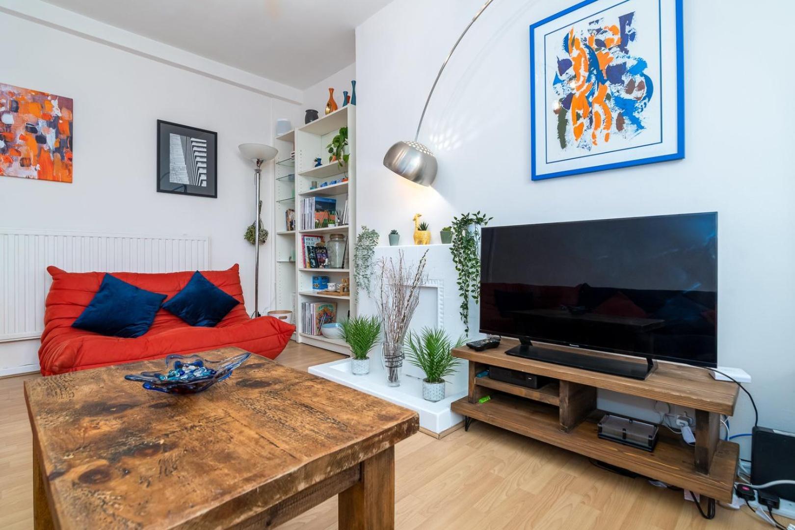 Guestready - Vibrant Near Eye * London