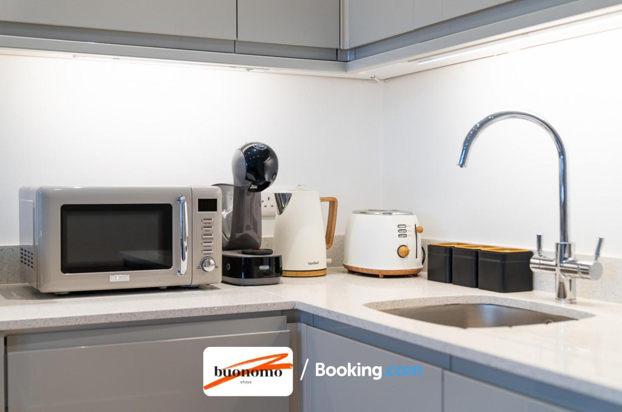 Two Bedroom At Buonomo Short Lets & Serviced Close To Wimbledon Tennis Courts Londres