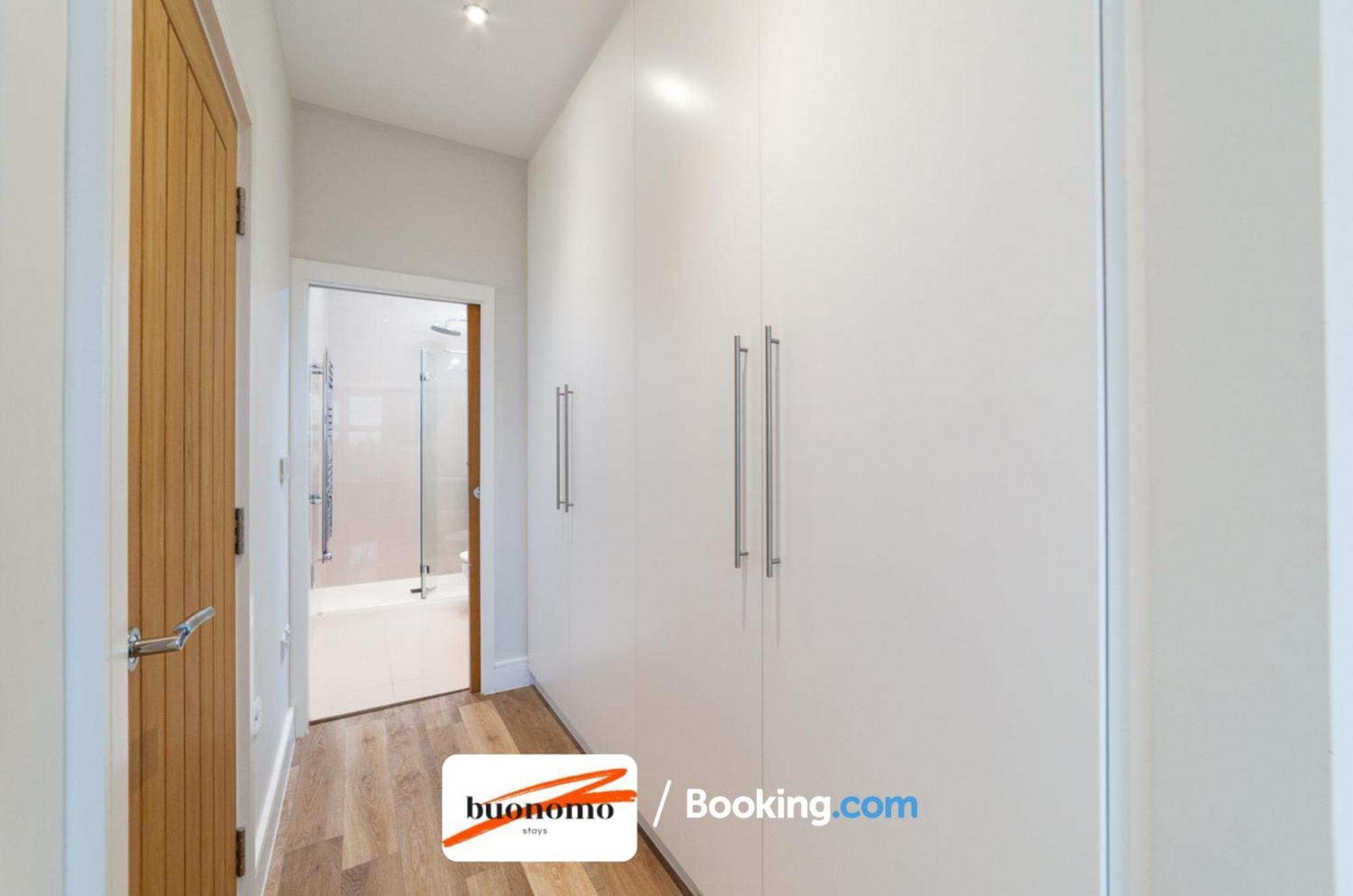Two Bedroom At Buonomo Short Lets & Serviced Close To Wimbledon Tennis Courts * Londres