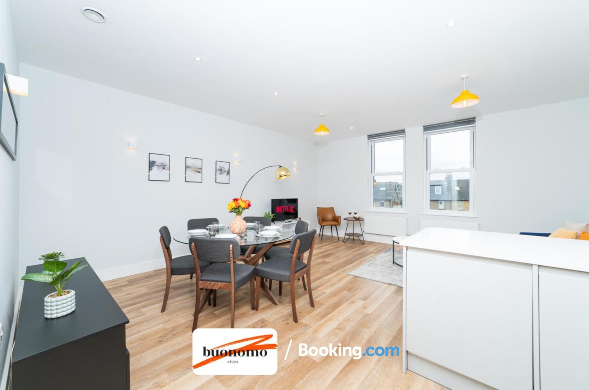 Two Bedroom At Buonomo Short Lets & Serviced Close To Wimbledon Tennis Courts Londres