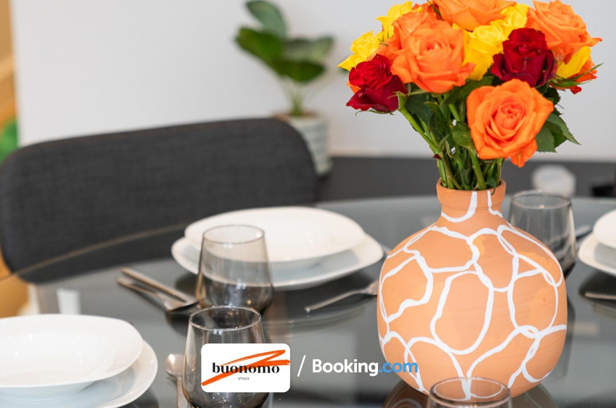 Two Bedroom At Buonomo Short Lets & Serviced Close To Wimbledon Tennis Courts *