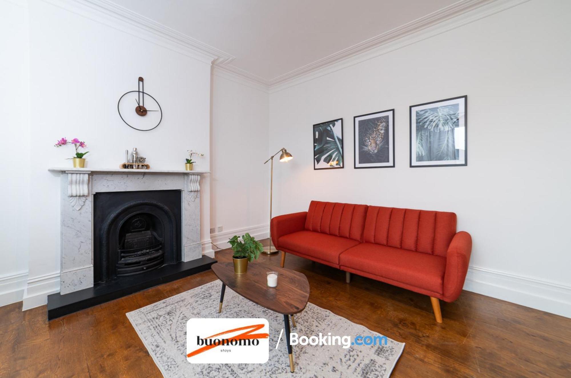 Apartment Three Bedroom At Buonomo Short Lets & Serviced Close To Wimbledon Tennis Courts *