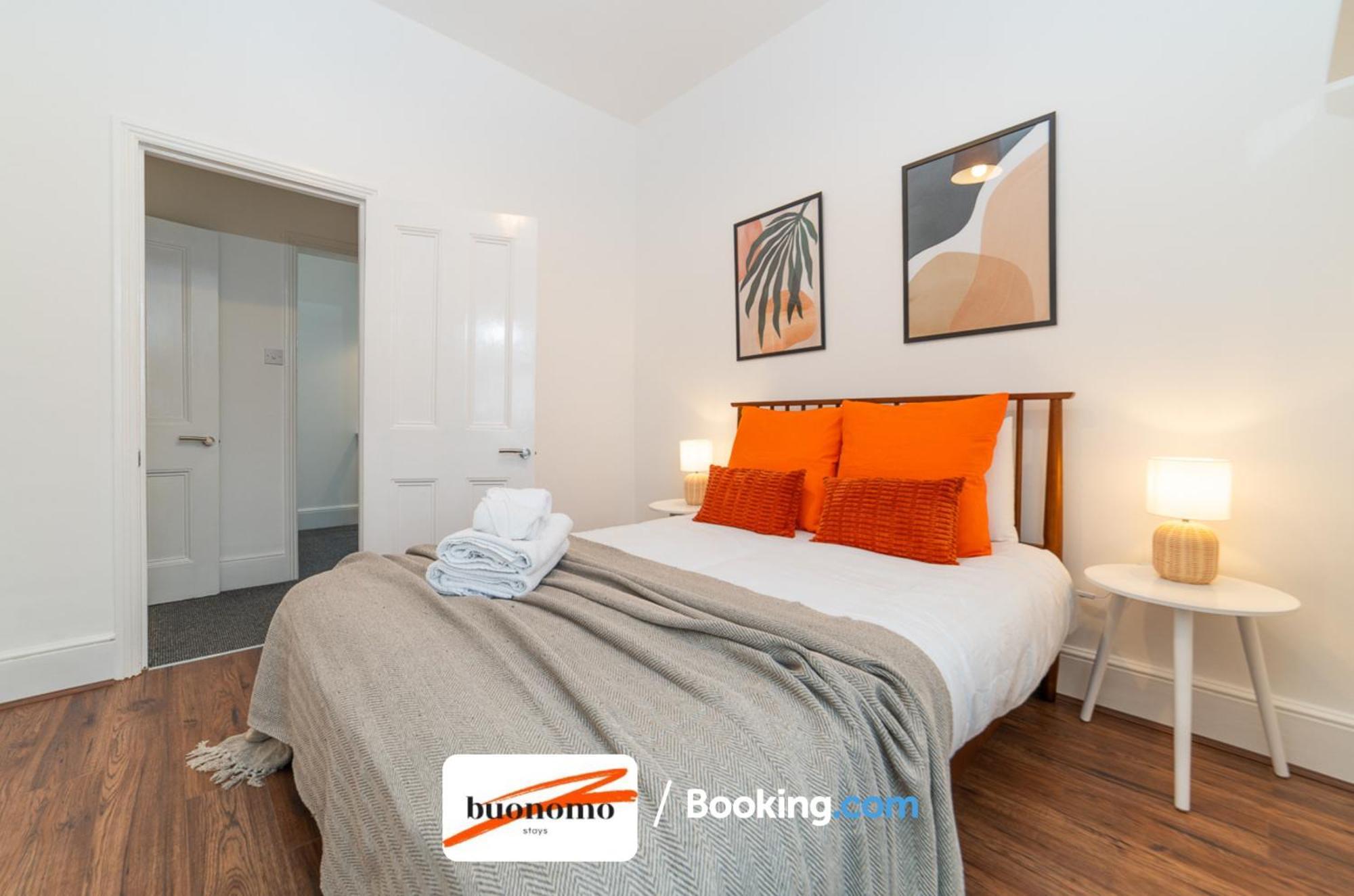 Apartment Three Bedroom At Buonomo Short Lets & Serviced Close To Wimbledon Tennis Courts London