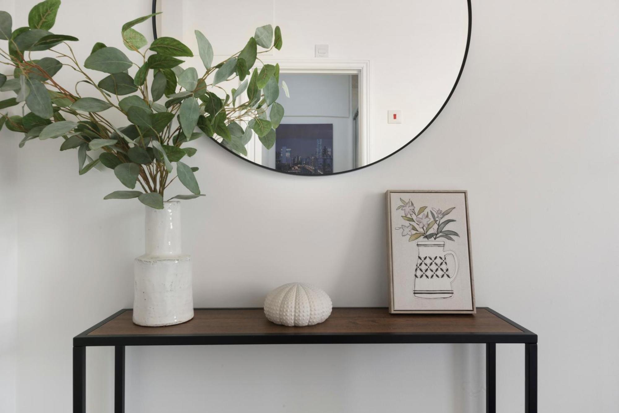 Archway Station Apartment