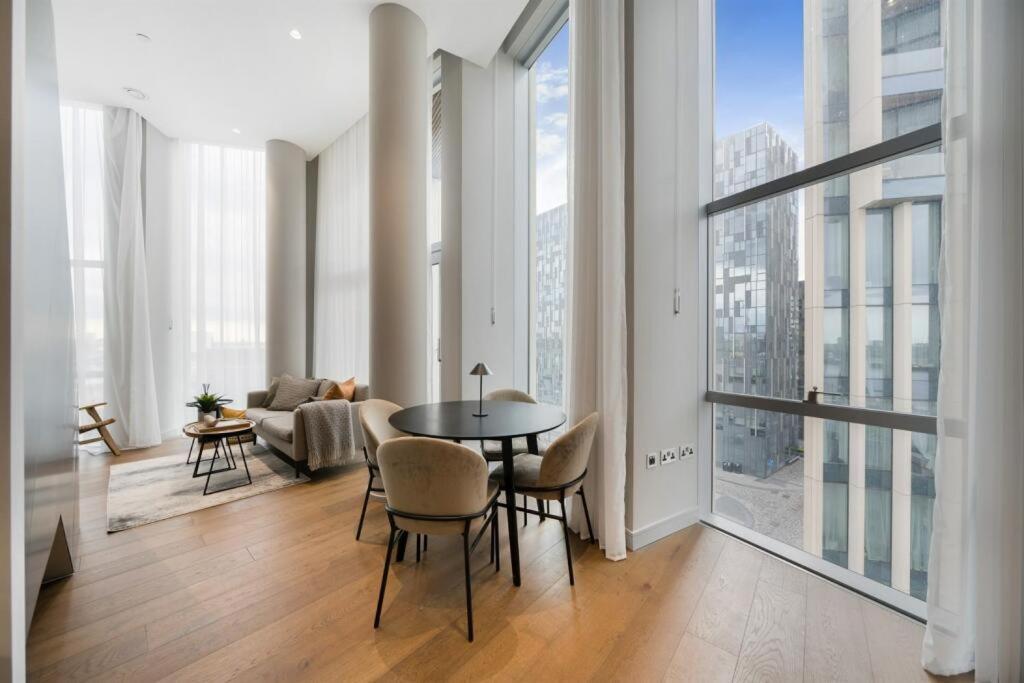Apartment Greenwich-02 *