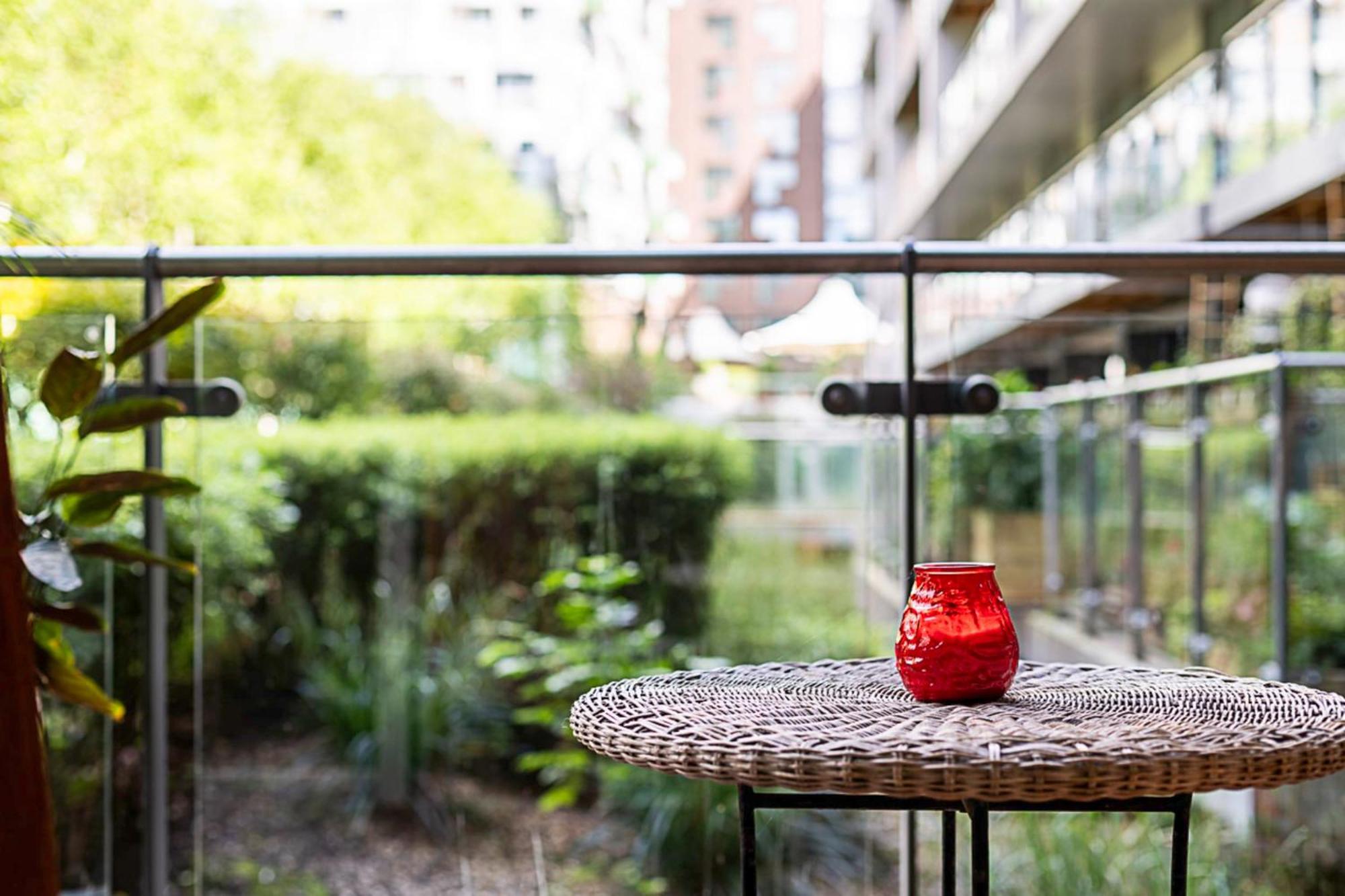 Apartment Terrace *