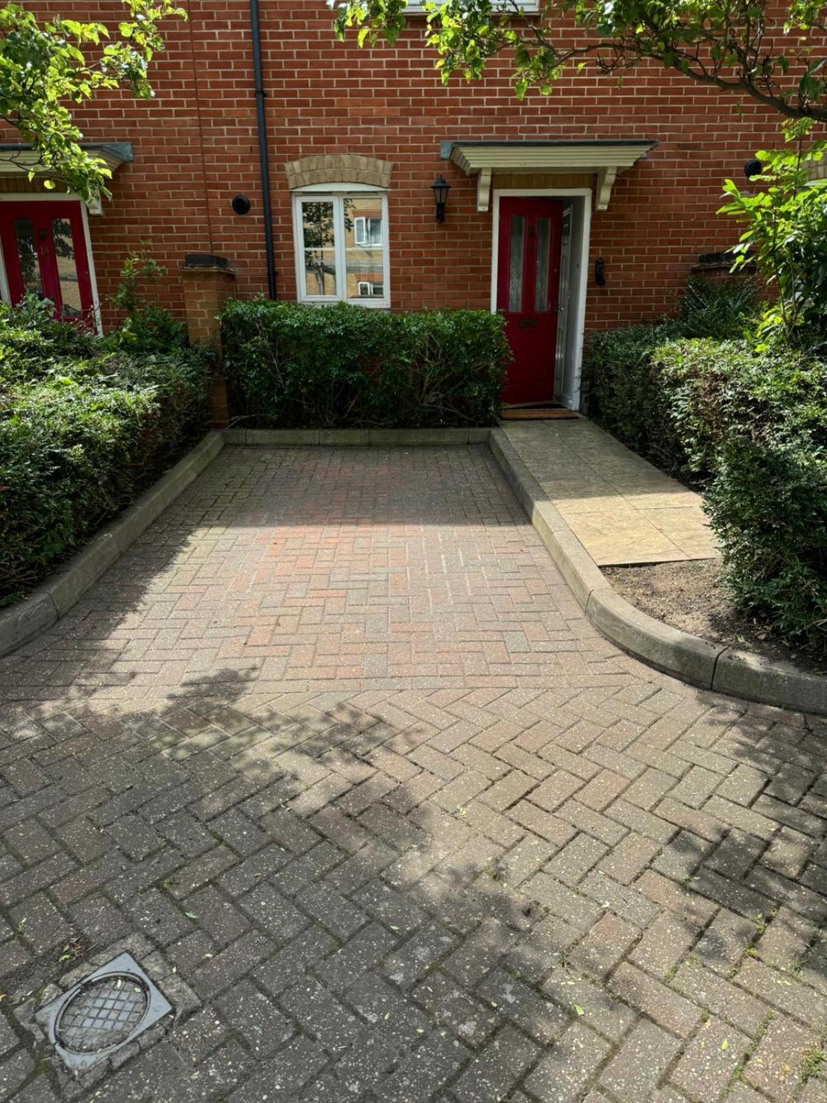 Holiday home Spacious 3 Bedroom Home, With Private Driveway 5 Minutes From Excel Centre & Custom House London