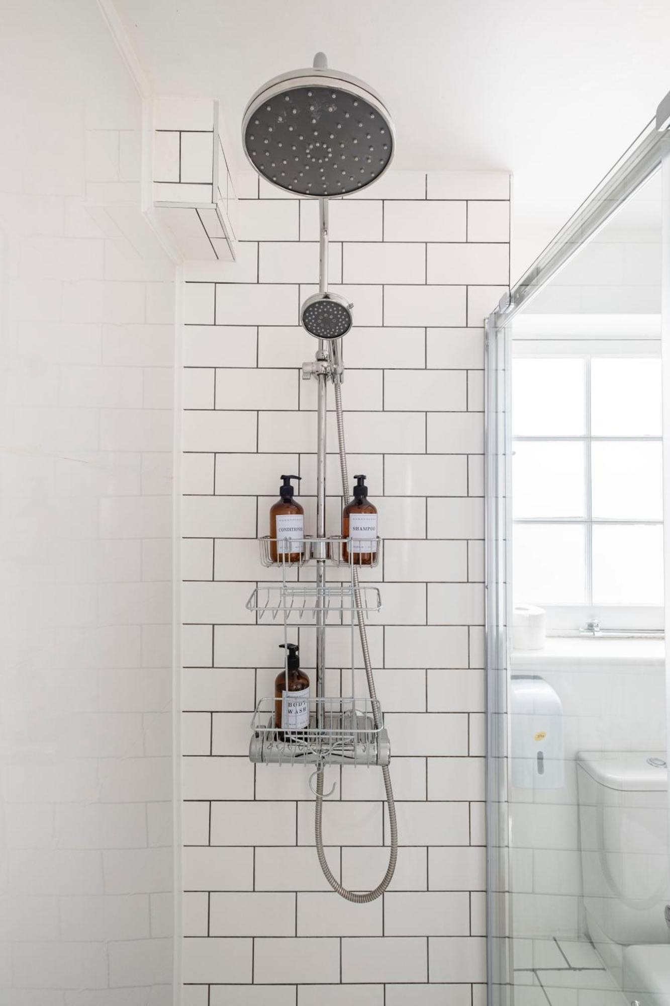 195vbr With Private Bathrooms, Shared Kitchen London