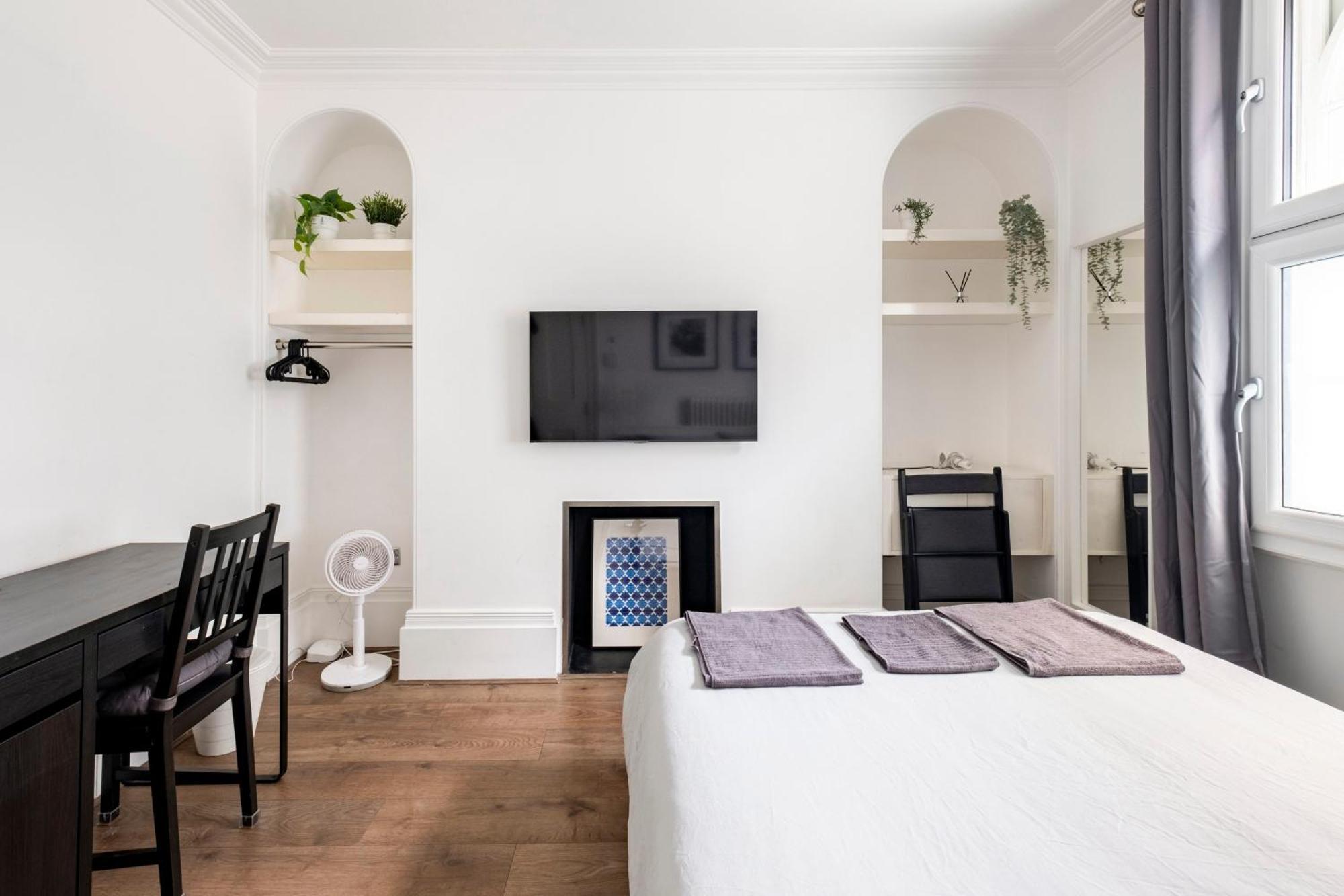 195vbr With Private Bathrooms, Shared Kitchen London