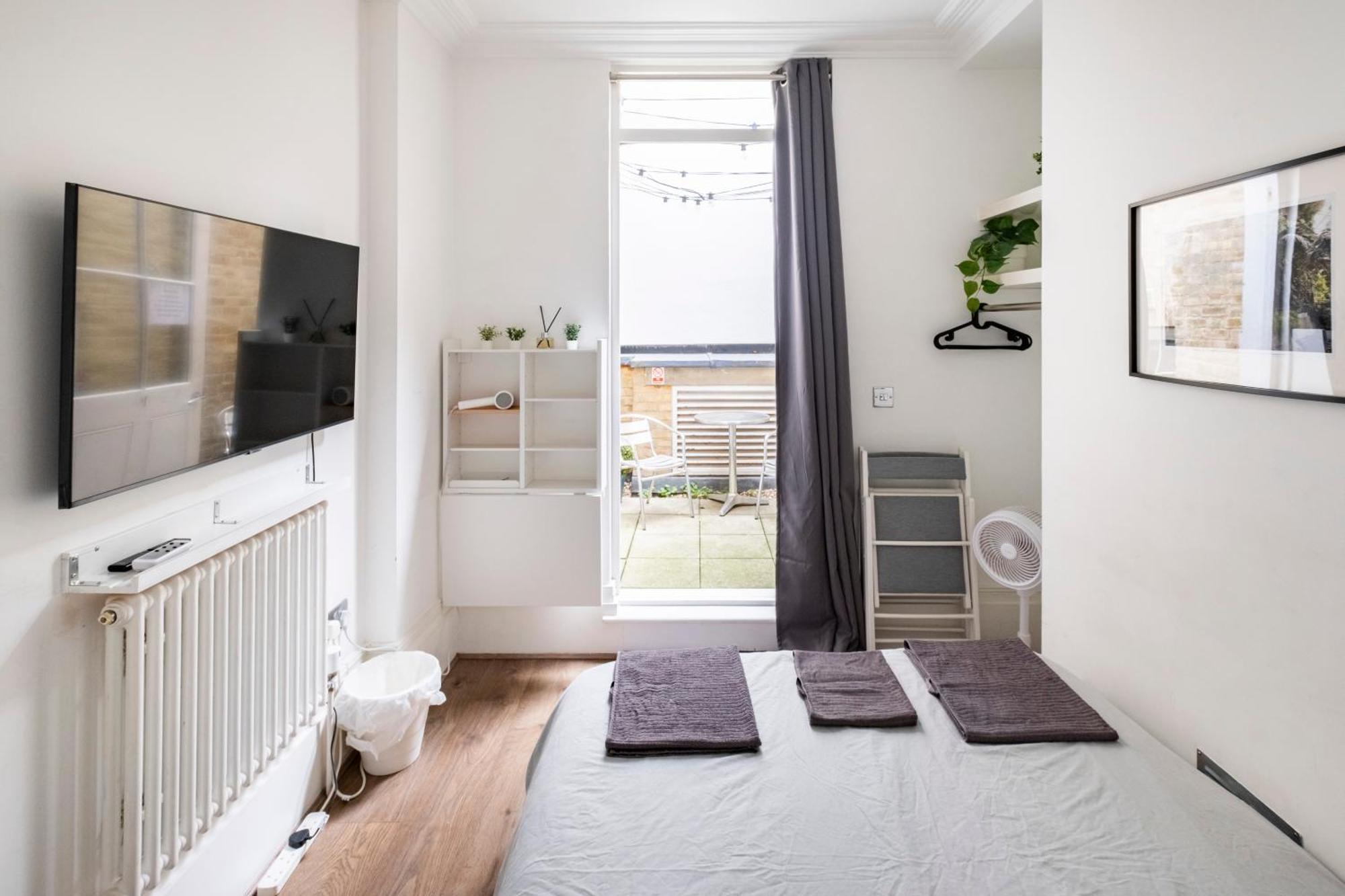 195vbr With Private Bathrooms, Shared Kitchen *