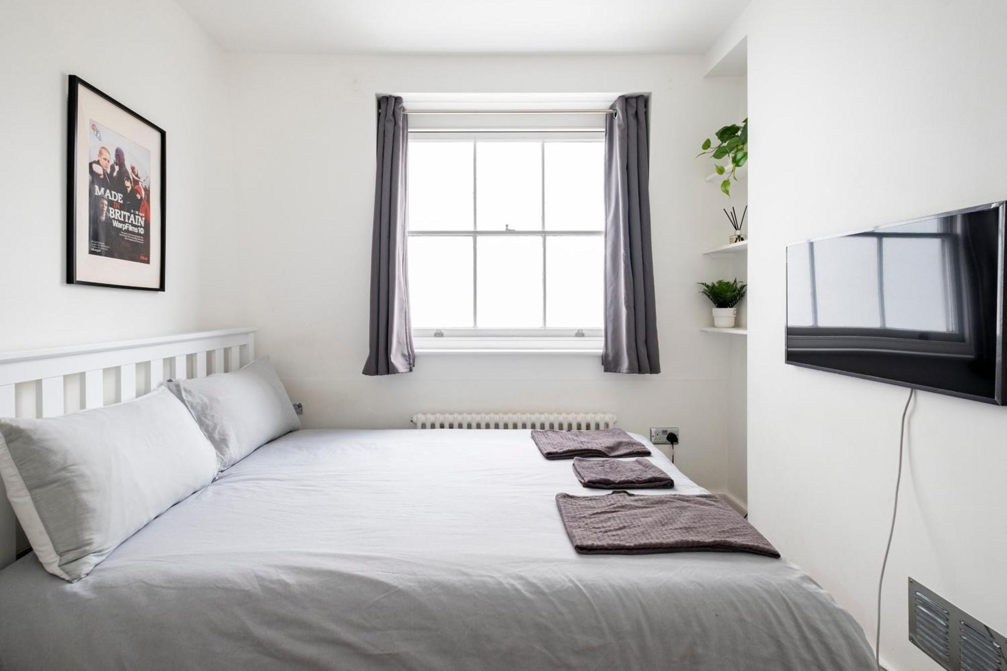 195vbr With Private Bathrooms, Shared Kitchen Apartment London