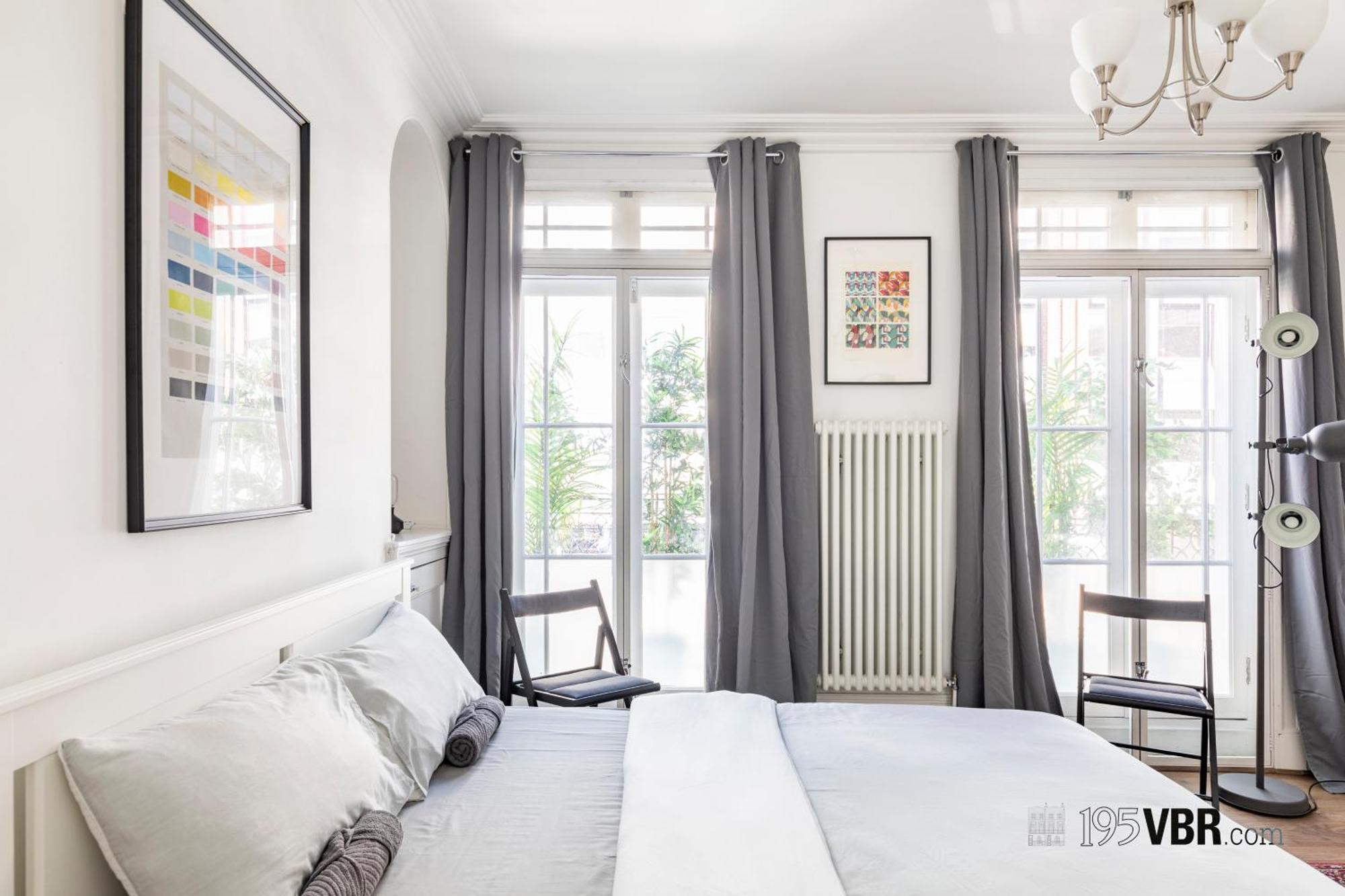 195vbr With Private Bathrooms, Shared Kitchen Apartment *