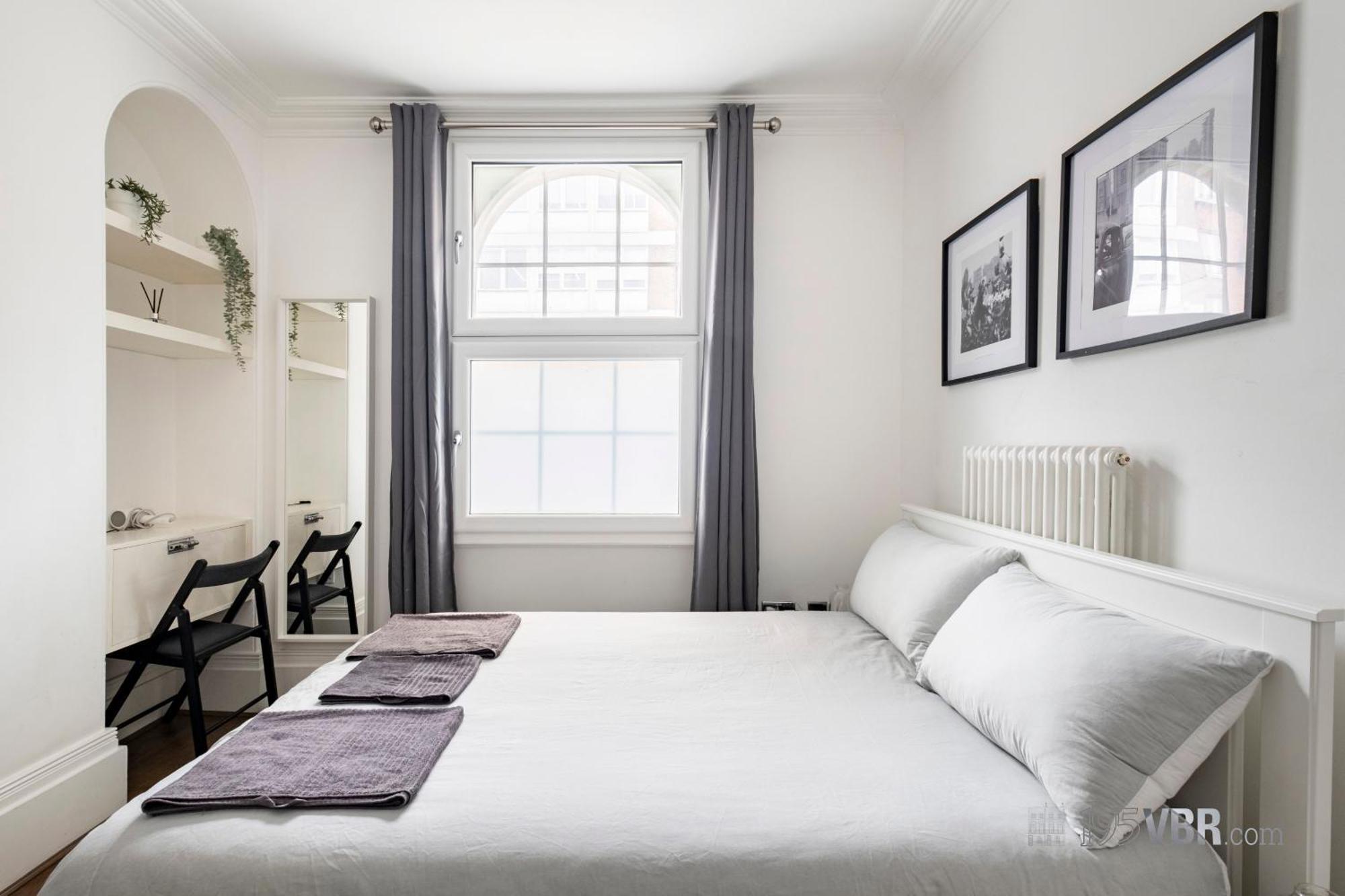 195vbr With Private Bathrooms, Shared Kitchen Apartment *