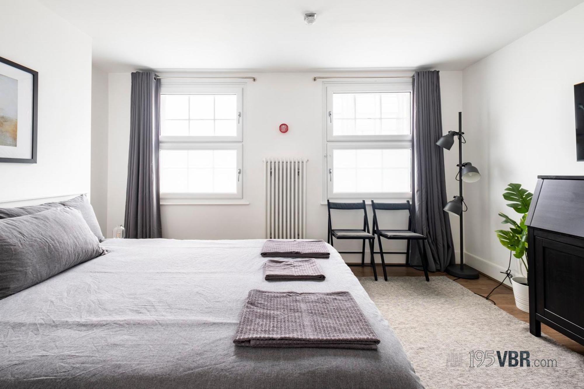 195vbr With Private Bathrooms, Shared Kitchen * London
