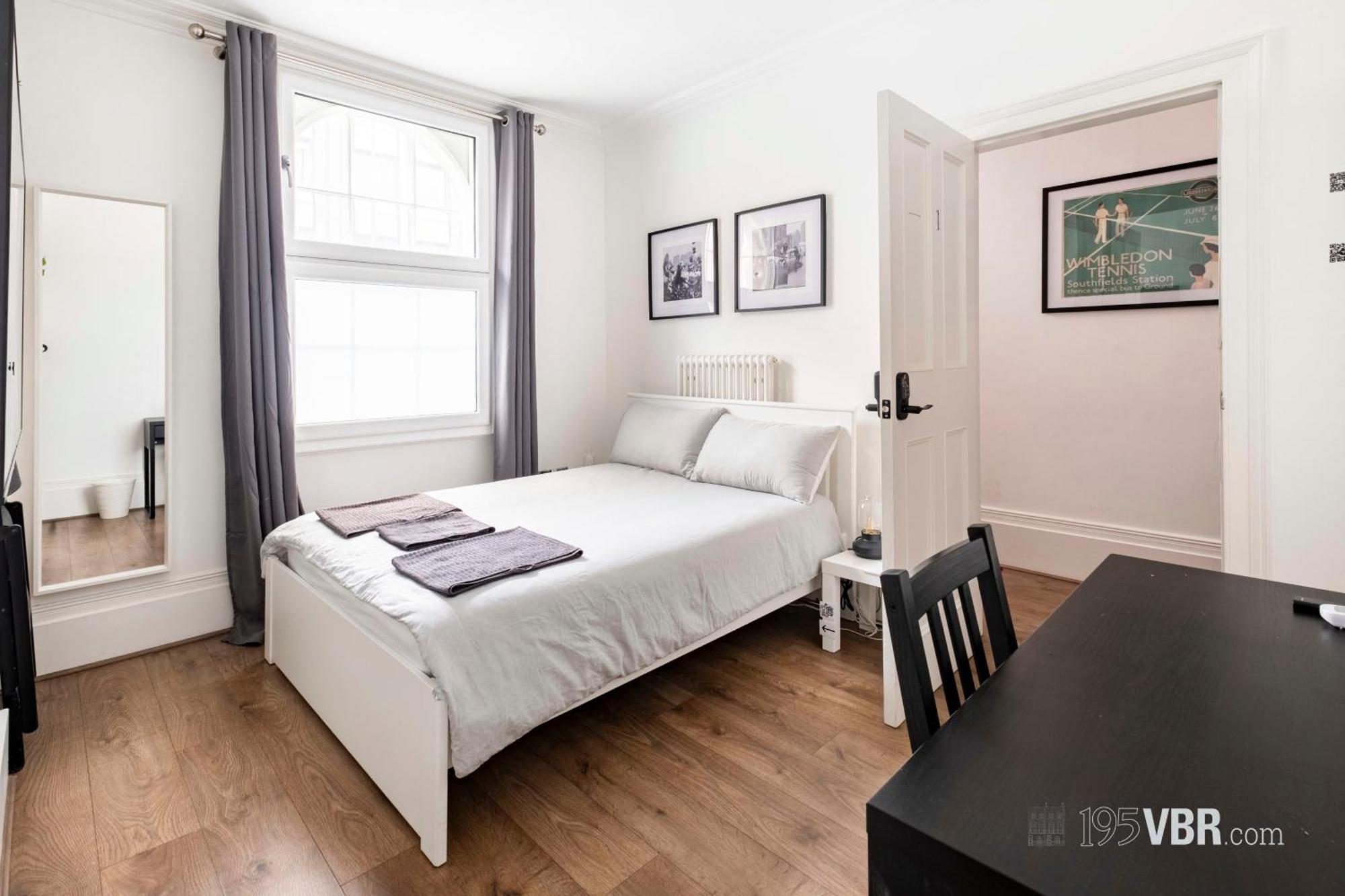 Apartment 195vbr With Private Bathrooms, Shared Kitchen London
