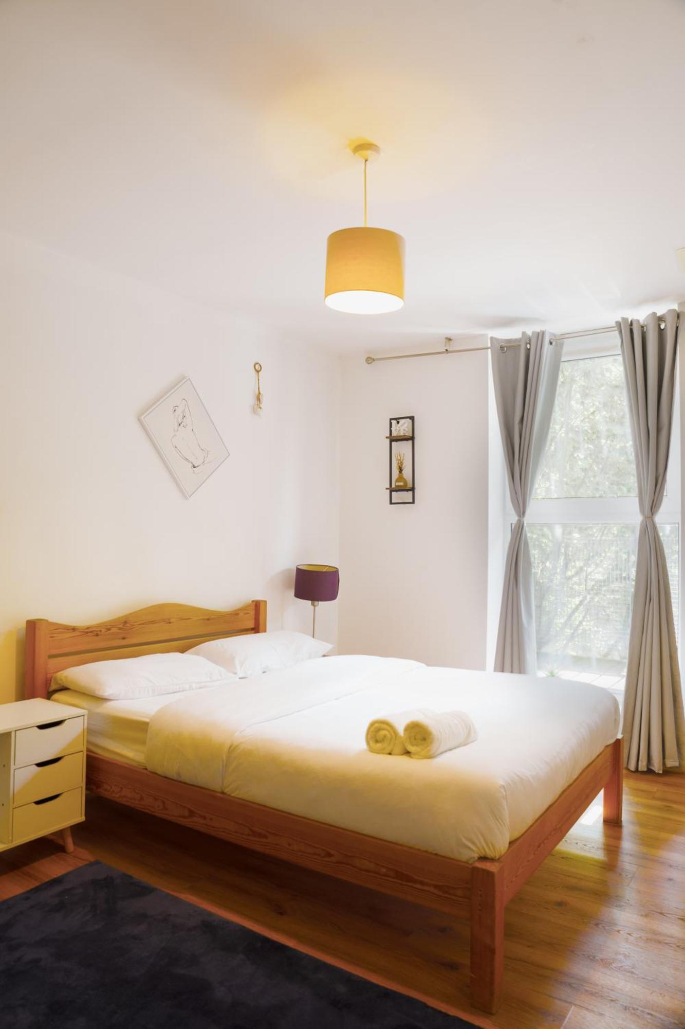 Spacious 2bd 2baths In Apartment *