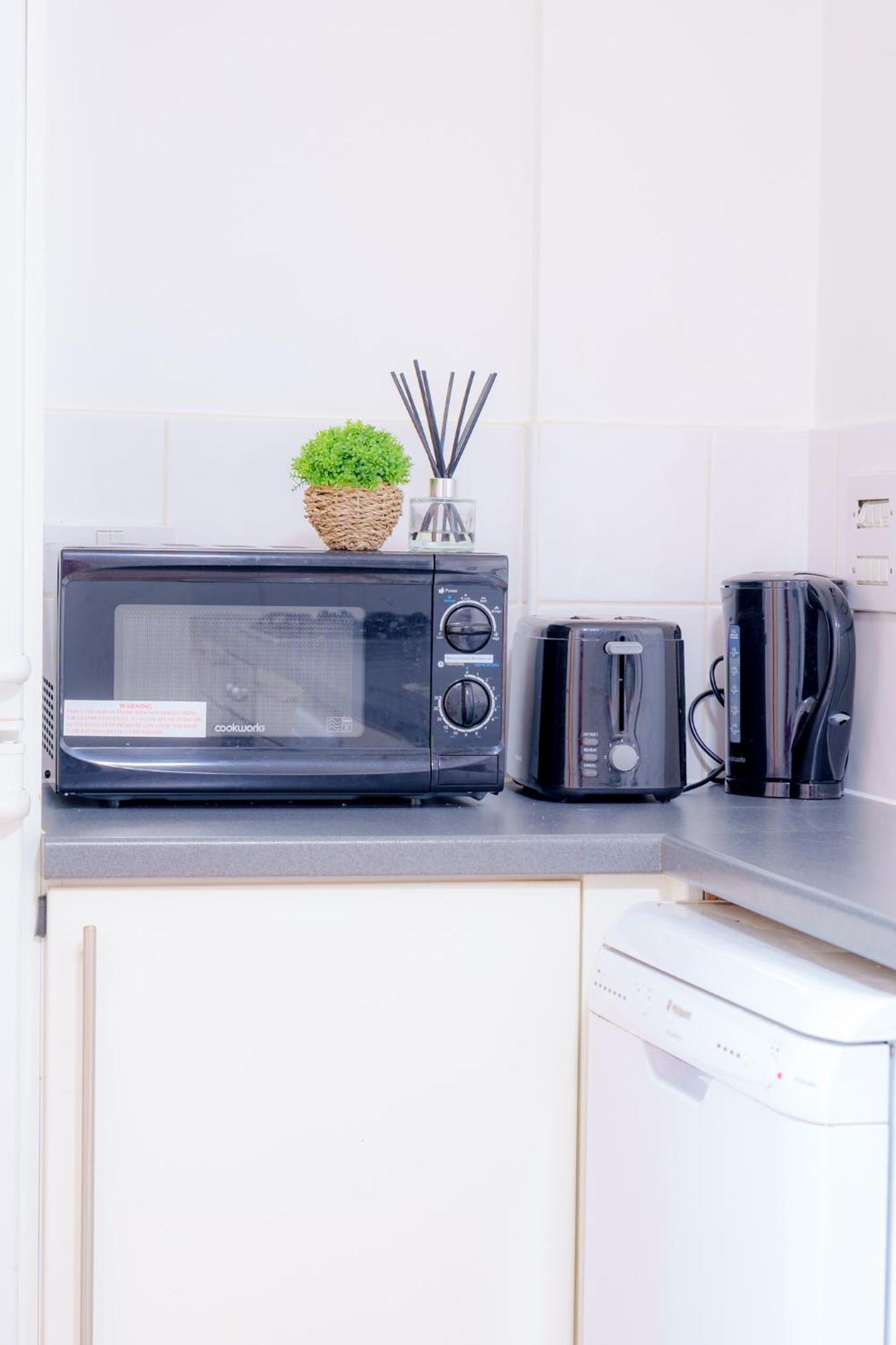 Spacious 2bd 2baths In Apartment