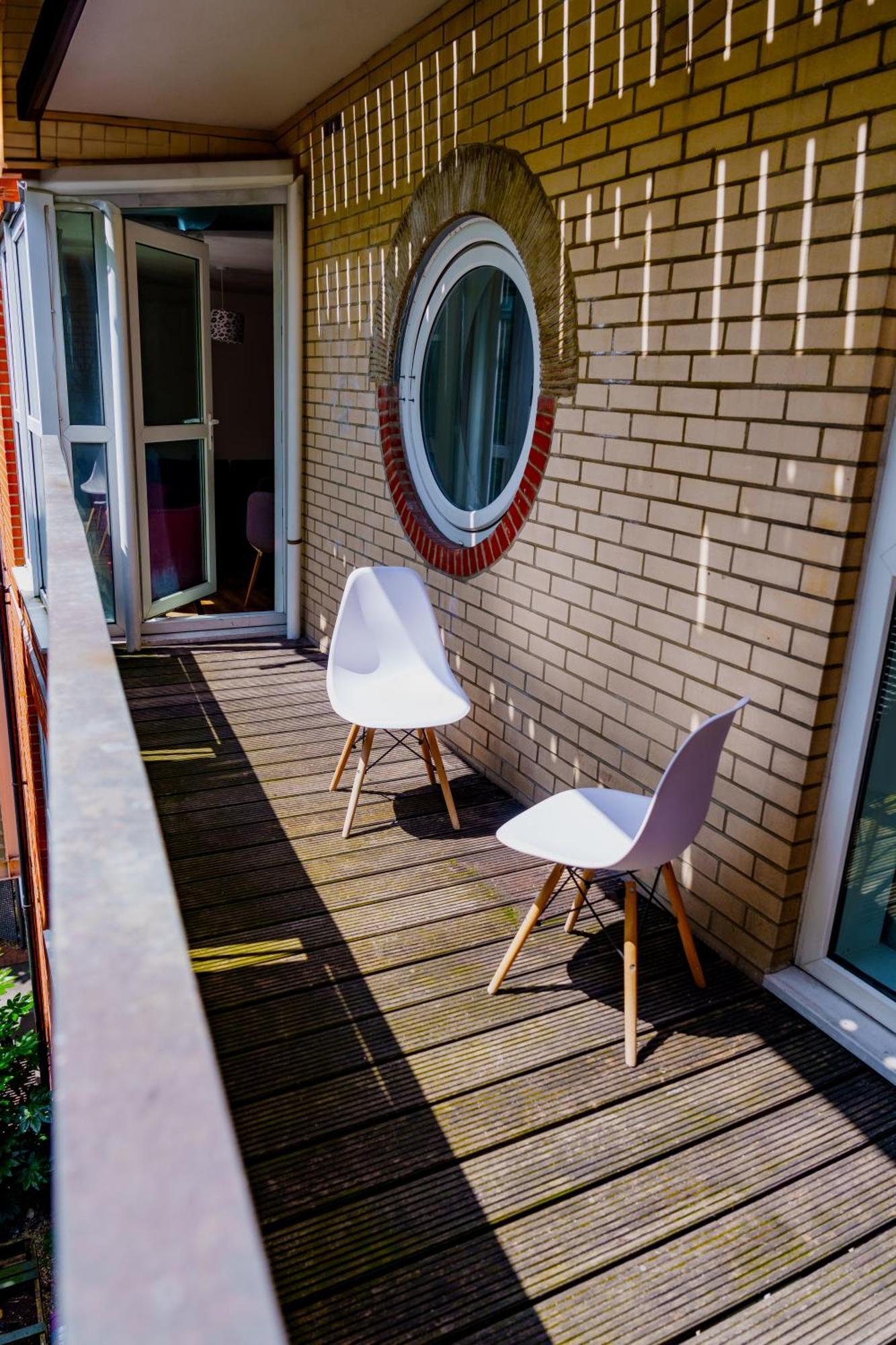 Spacious 2bd 2baths In Apartment