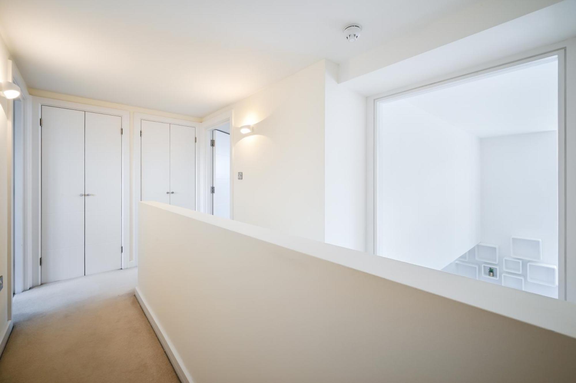 Manhattan Loft In Wimbledon London