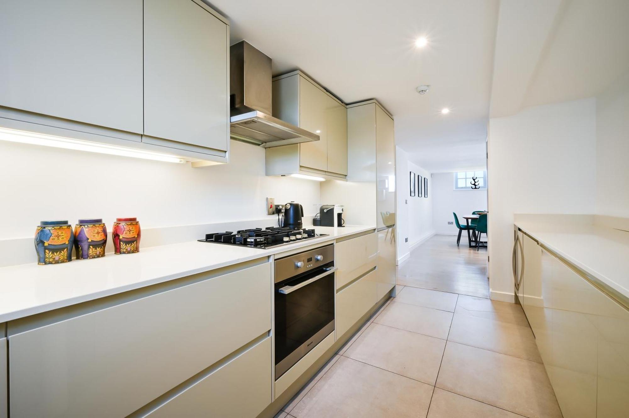 Manhattan Loft In Wimbledon London