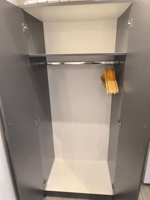 Style Room, Near Tooting Broadway Station Apartment London