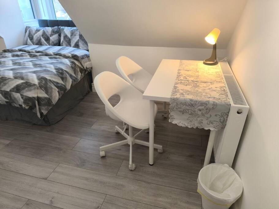 Style Room, Near Tooting Broadway Station