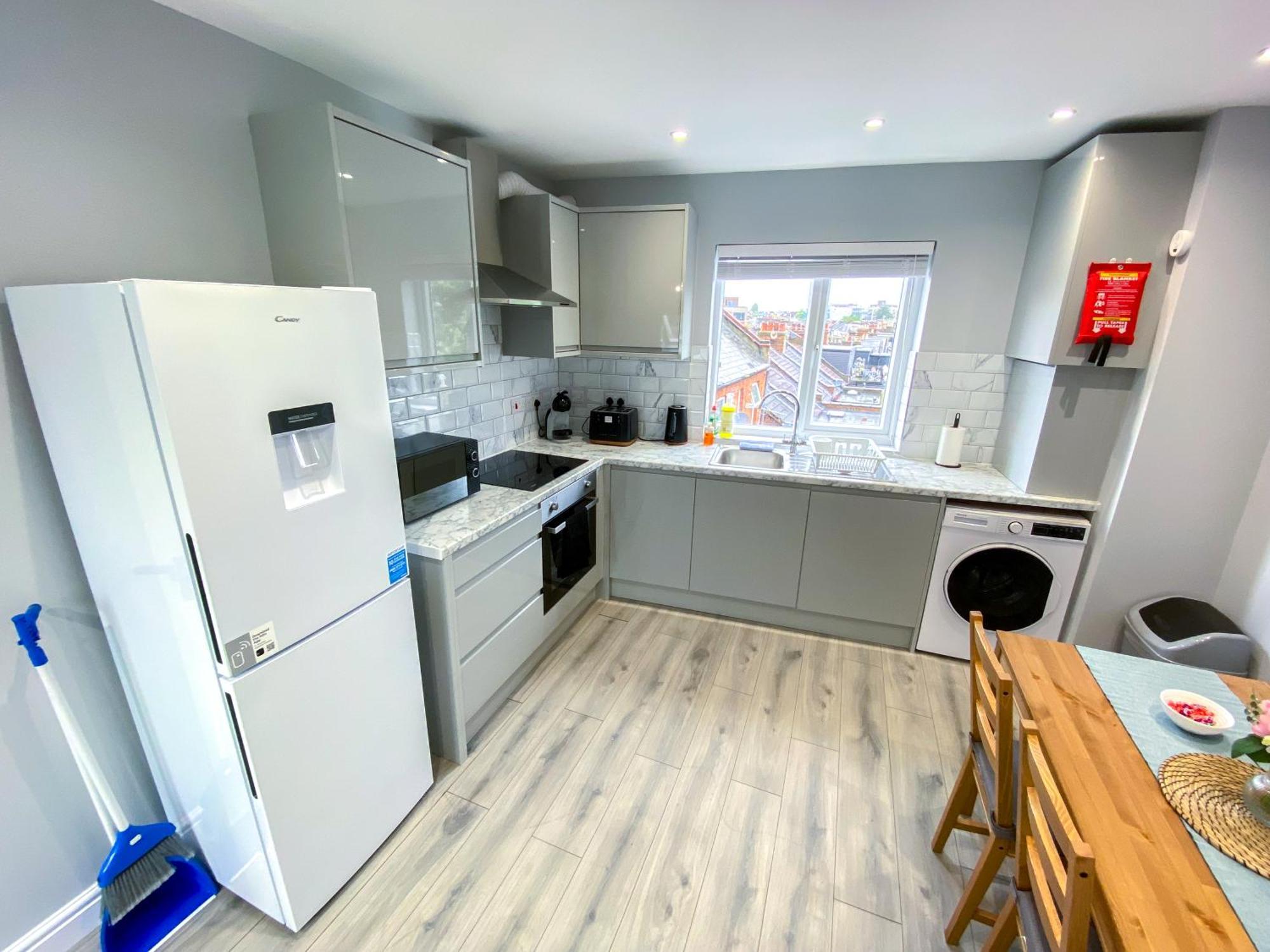 Apartment Large 1-bedroom Flat, 5 Guest, - F4