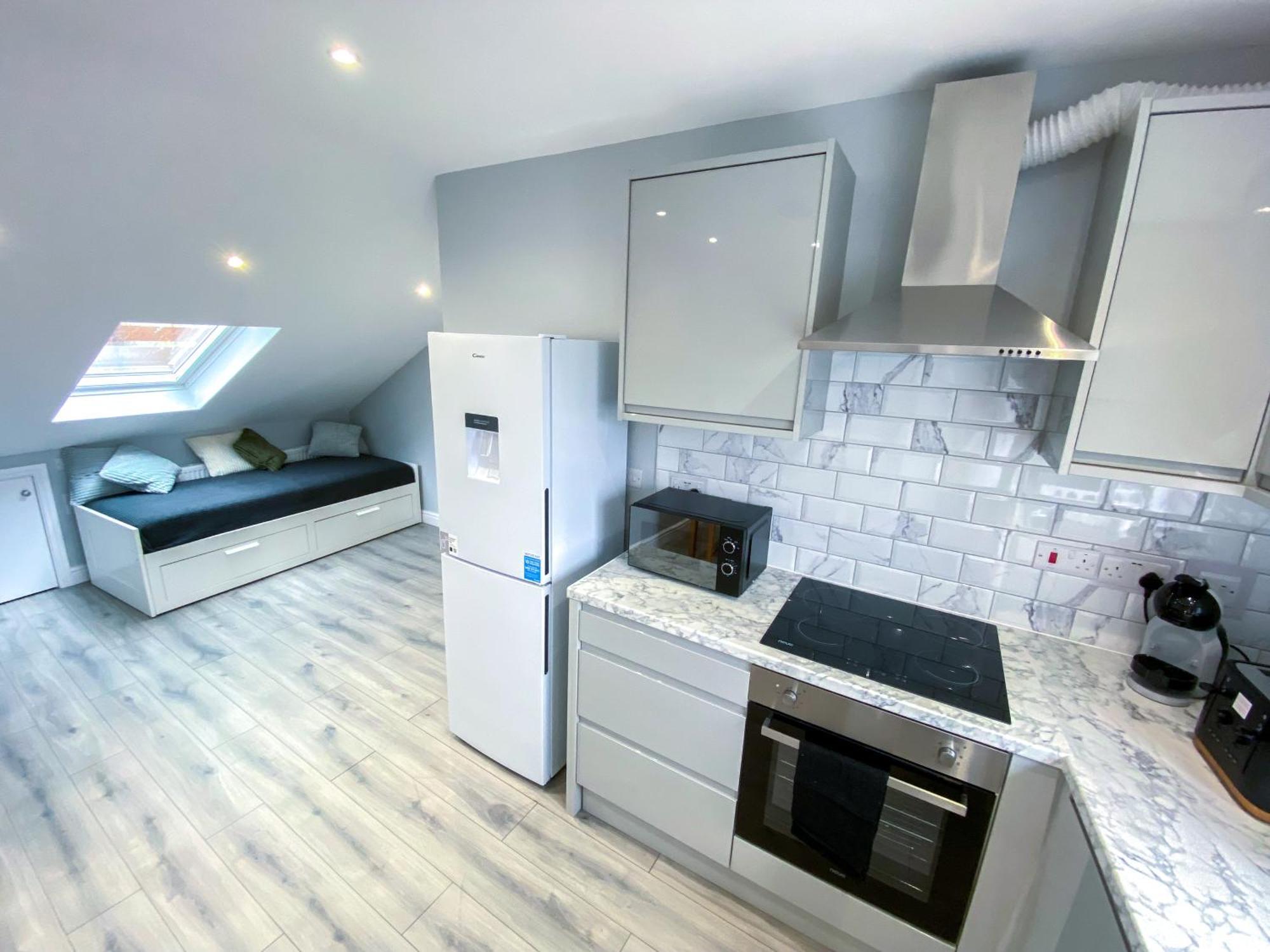 Large 1-bedroom Flat, 5 Guest, - F4 Apartment