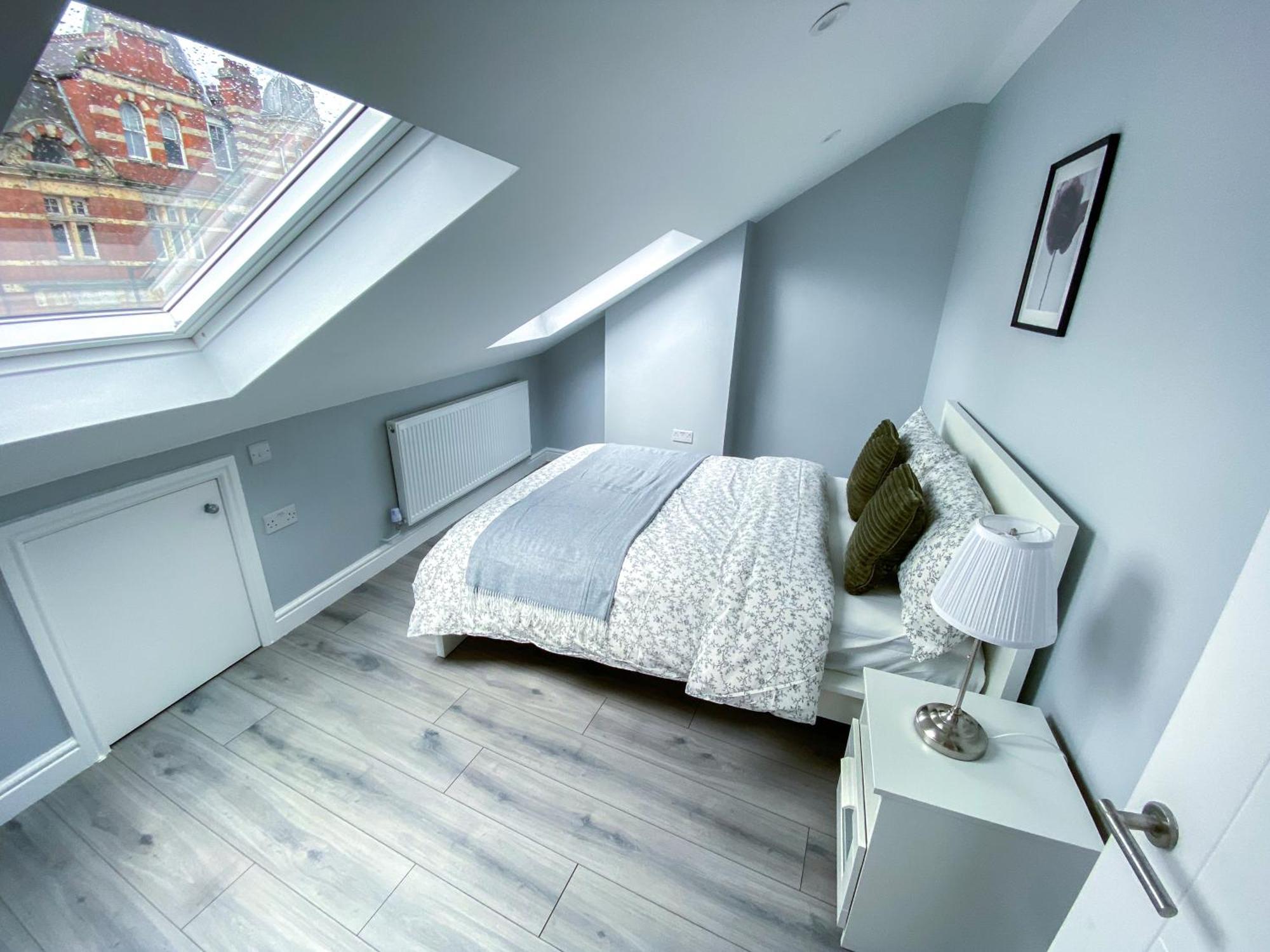 Apartamento Large 1-bedroom Flat, 5 Guest, - F4 Londres