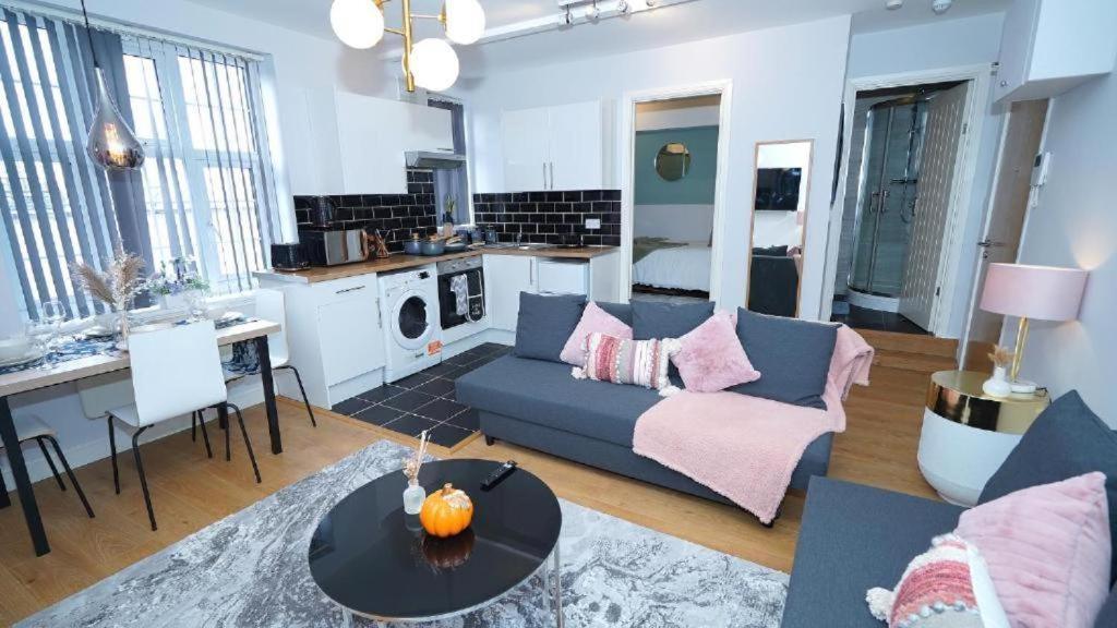 Beautiful In Sussex Garden Apartment London