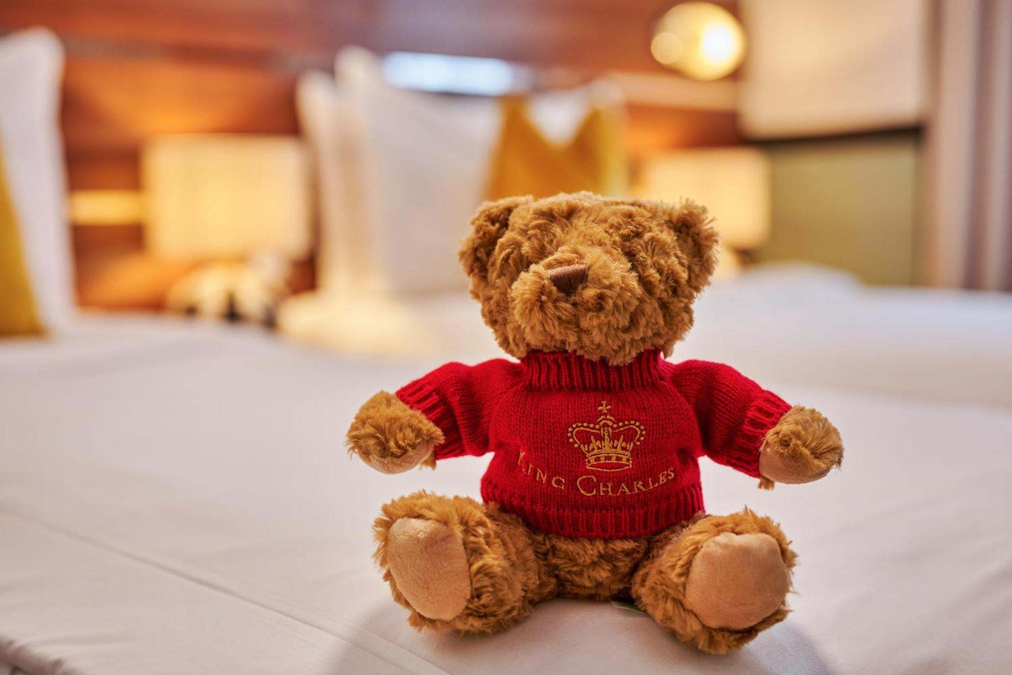 Huttons Hotel, Victoria Hotel London