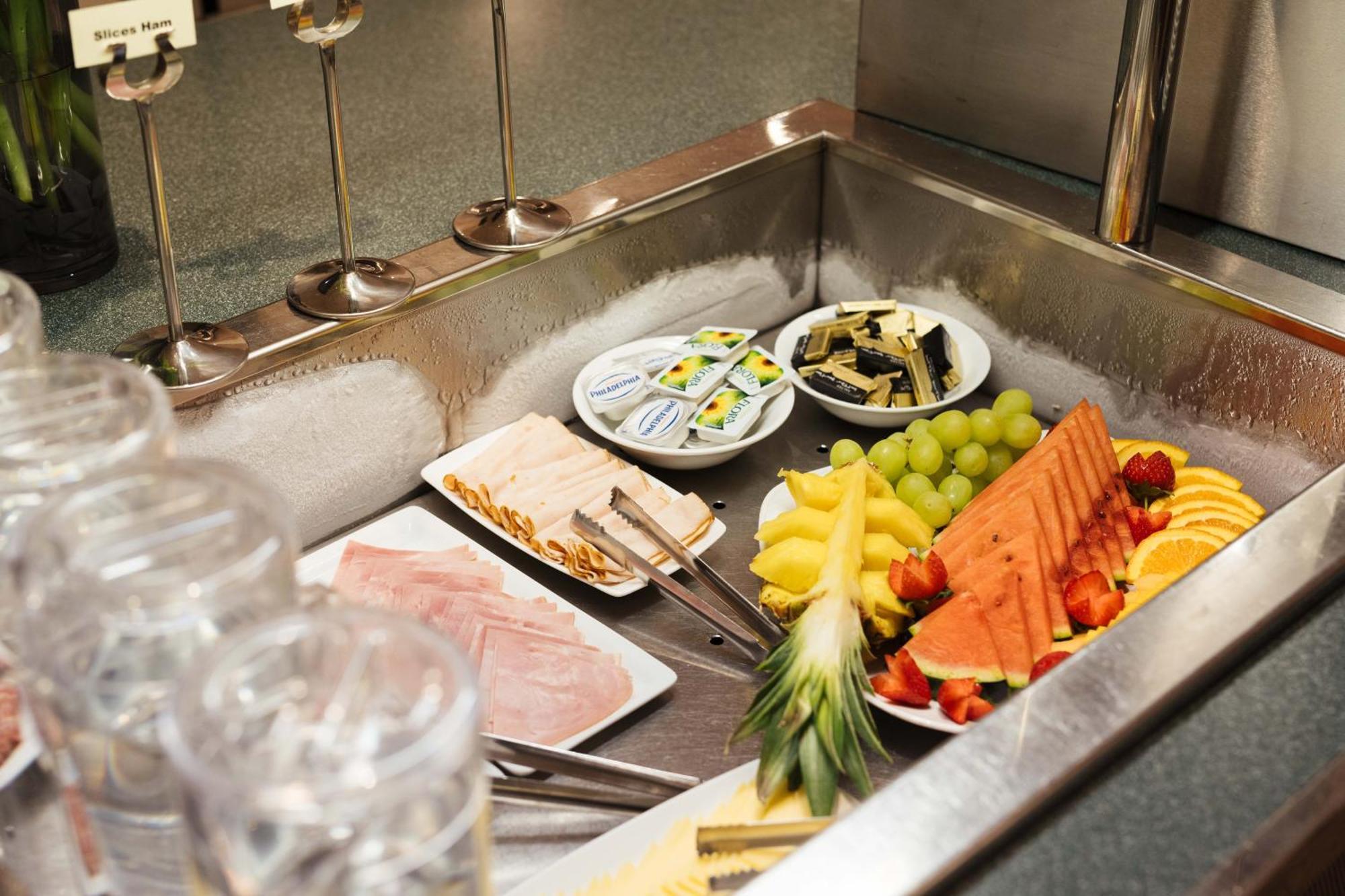 Hotel Park Grand Hyde Park 4*
