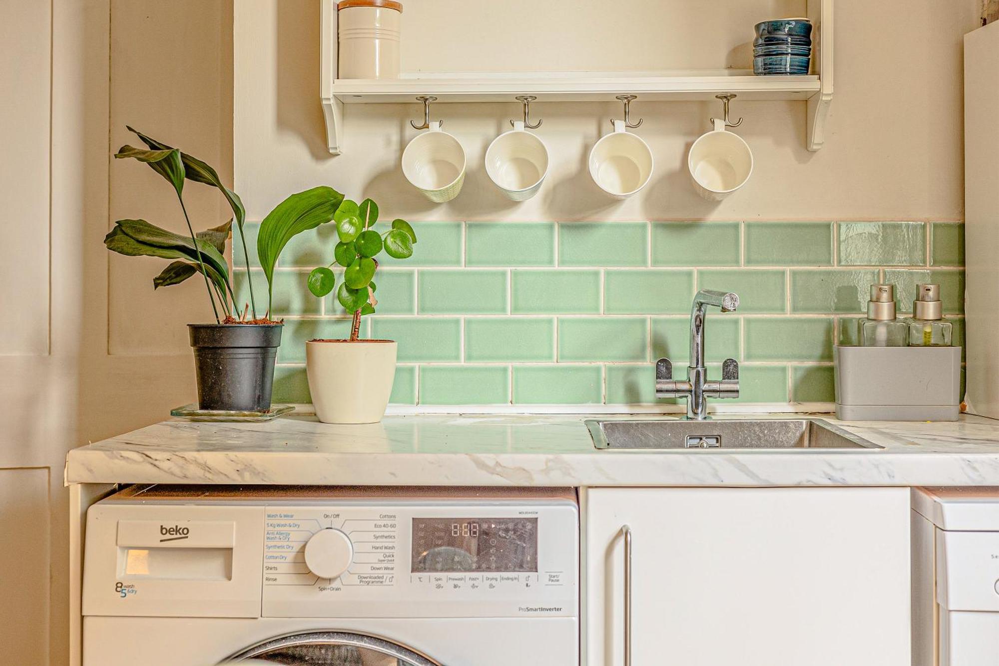 Secluded 1br With Garden Near Vibrant Dalston London