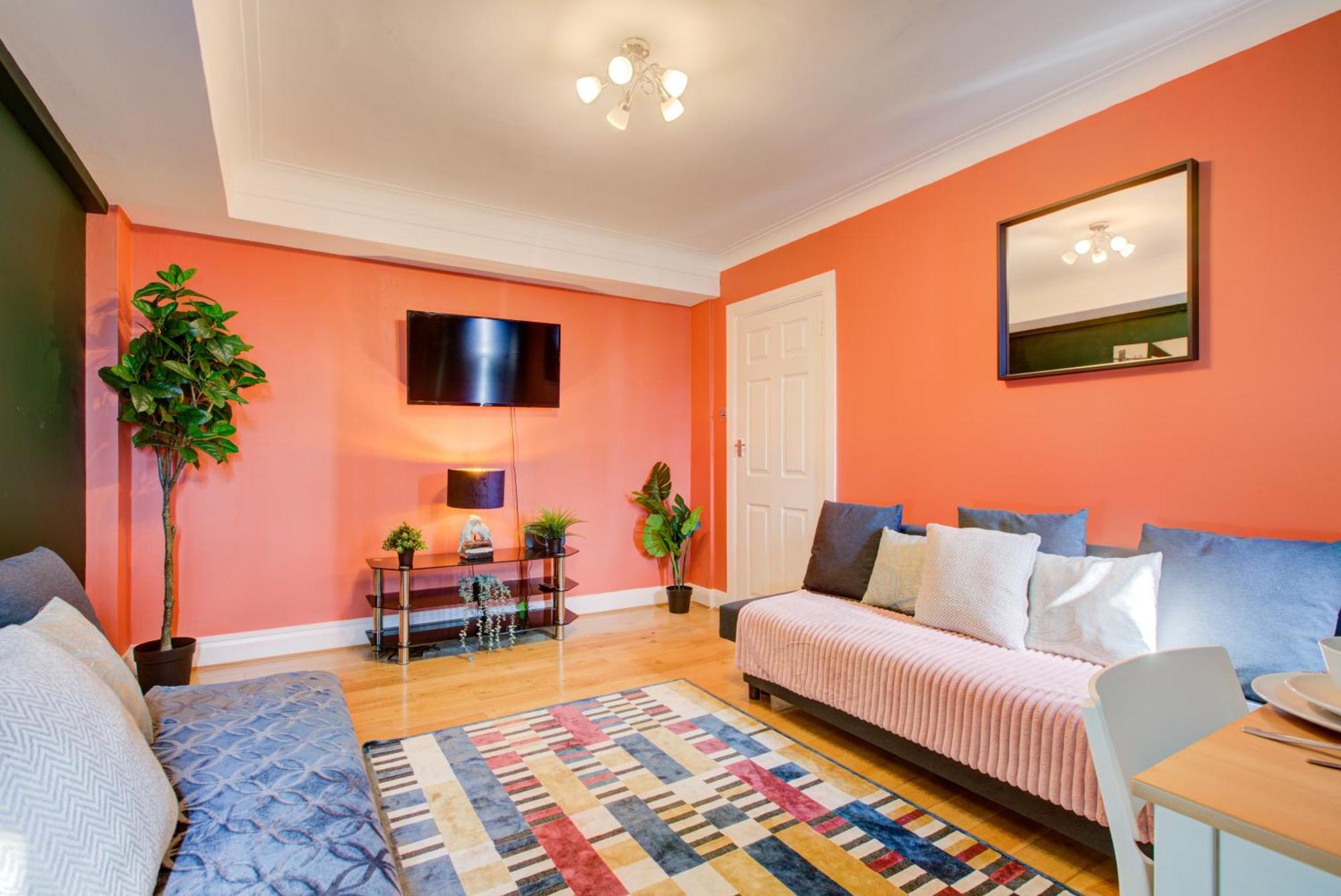Apartment 2 Bedroom And Living Flat In Central
