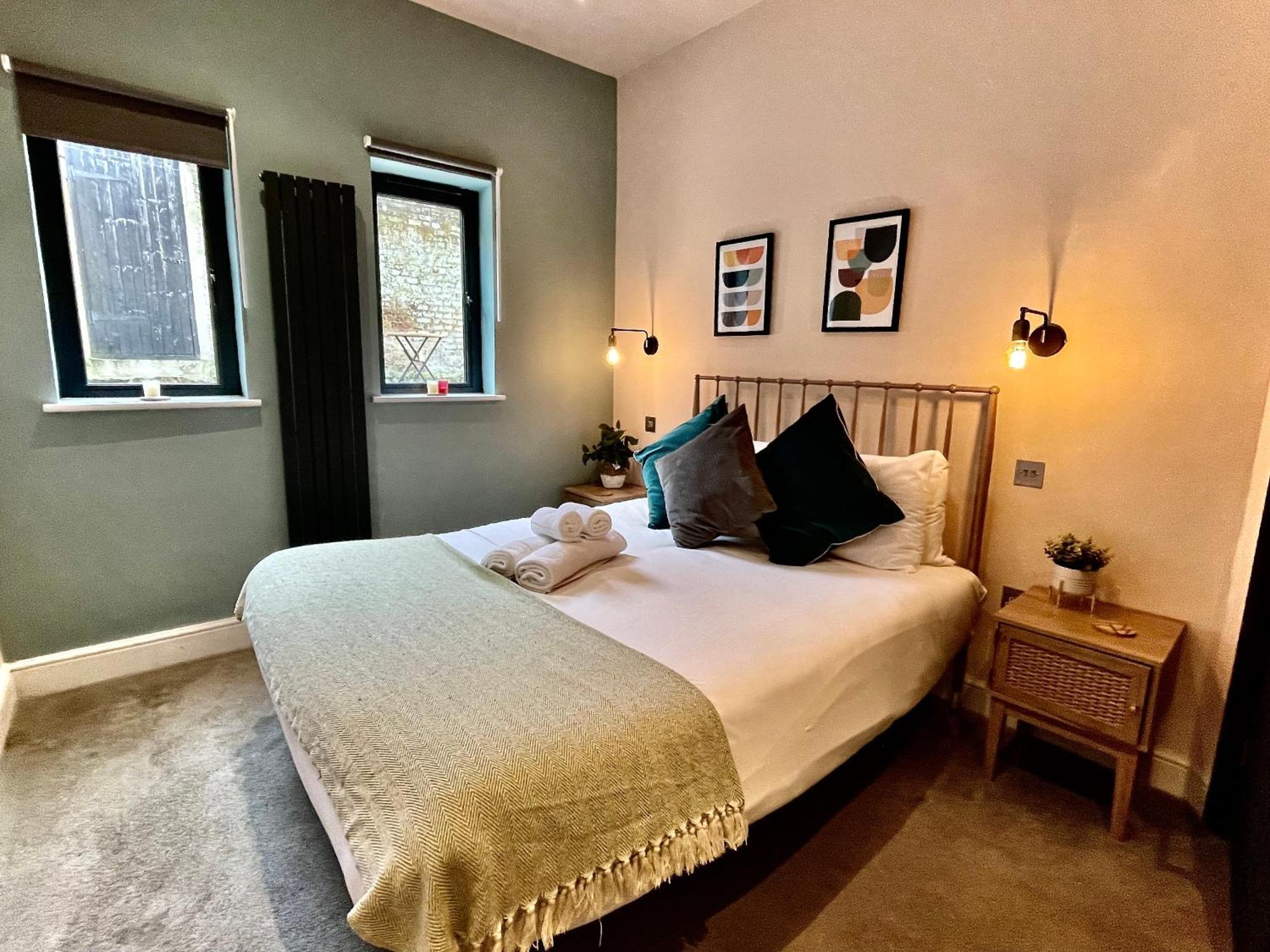 Pillow Menu! 1 Bed Garden Flat Finsbury Park Apartment *